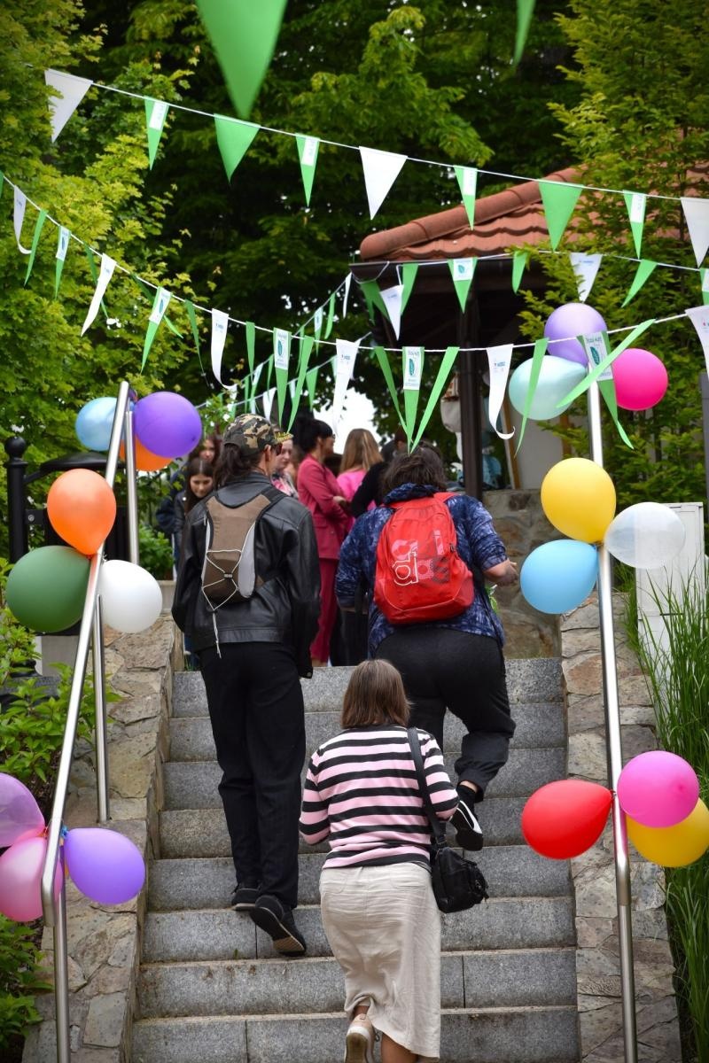 Zdjęcie w galerii na portalu naszwodzislaw.com: Festyn z Rodziną Zastępczą – dzień pełen radości i zabawy wiadomości z regionu