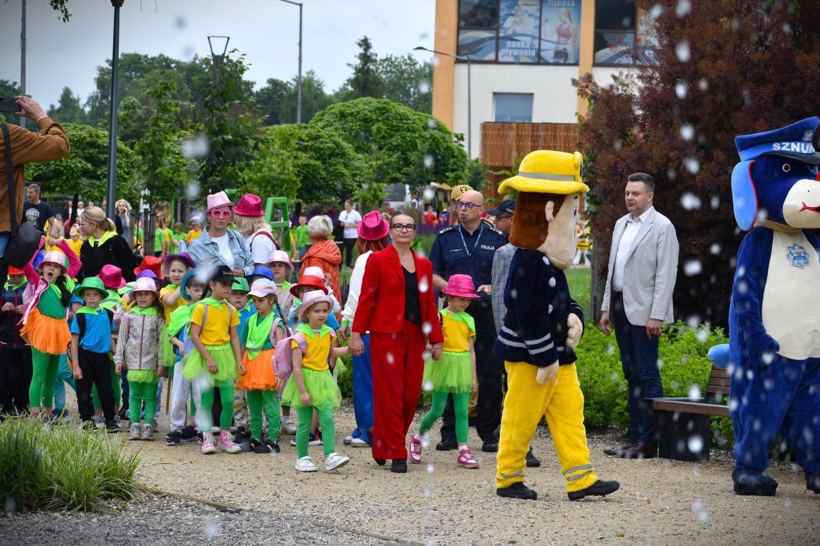 Zdjęcie w galerii na portalu naszwodzislaw.com: Bo bezpieczeństwo ważna sprawa! Za nami piknik w Radlinie [FOTO] wiadomości z regionu