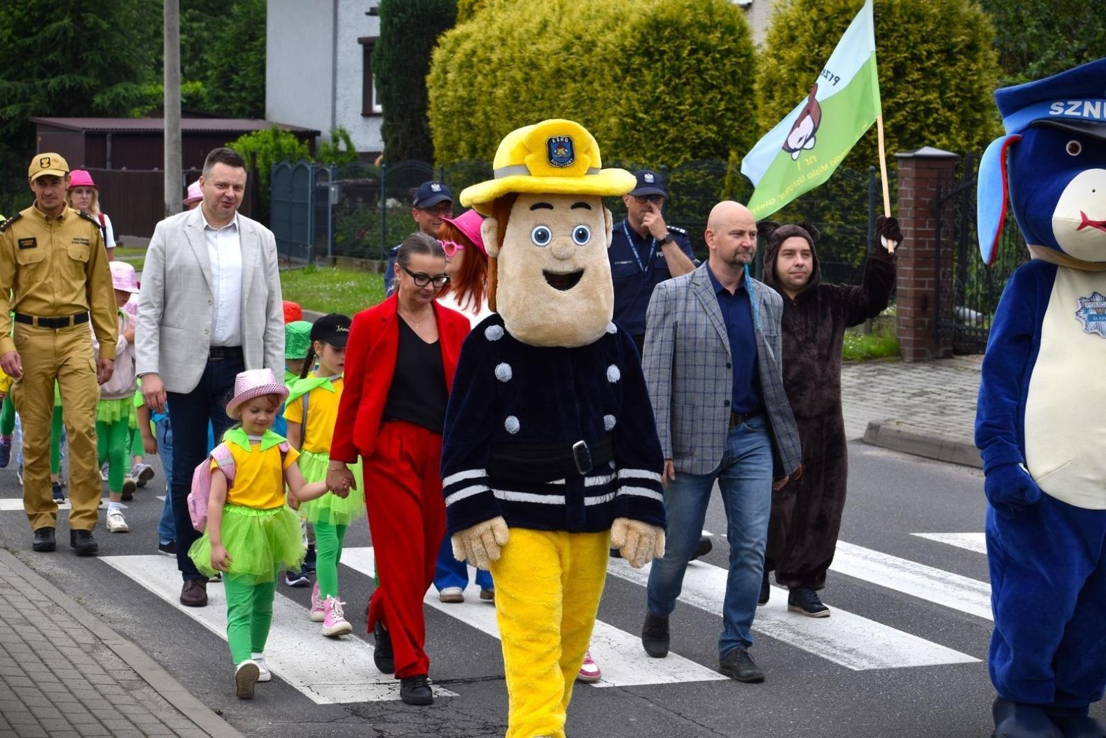 Zdjęcie w galerii na portalu naszwodzislaw.com: Bo bezpieczeństwo ważna sprawa! Za nami piknik w Radlinie [FOTO] wiadomości z regionu