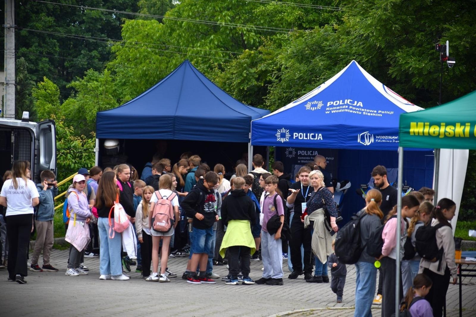 Zdjęcie w galerii na portalu naszwodzislaw.com: Bo bezpieczeństwo ważna sprawa! Za nami piknik w Radlinie [FOTO] wiadomości z regionu