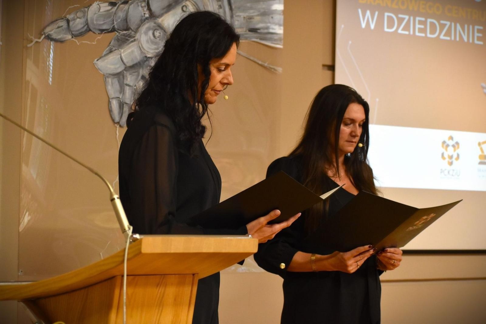 Zdjęcie w galerii na portalu naszwodzislaw.com: Nowa era edukacji zawodowej w Powiecie Wodzisławskim. Otwarto Branżowe Centrum Umiejętności w dziedzinie robotyki [FOTO i WIDEO] wiadomości z regionu