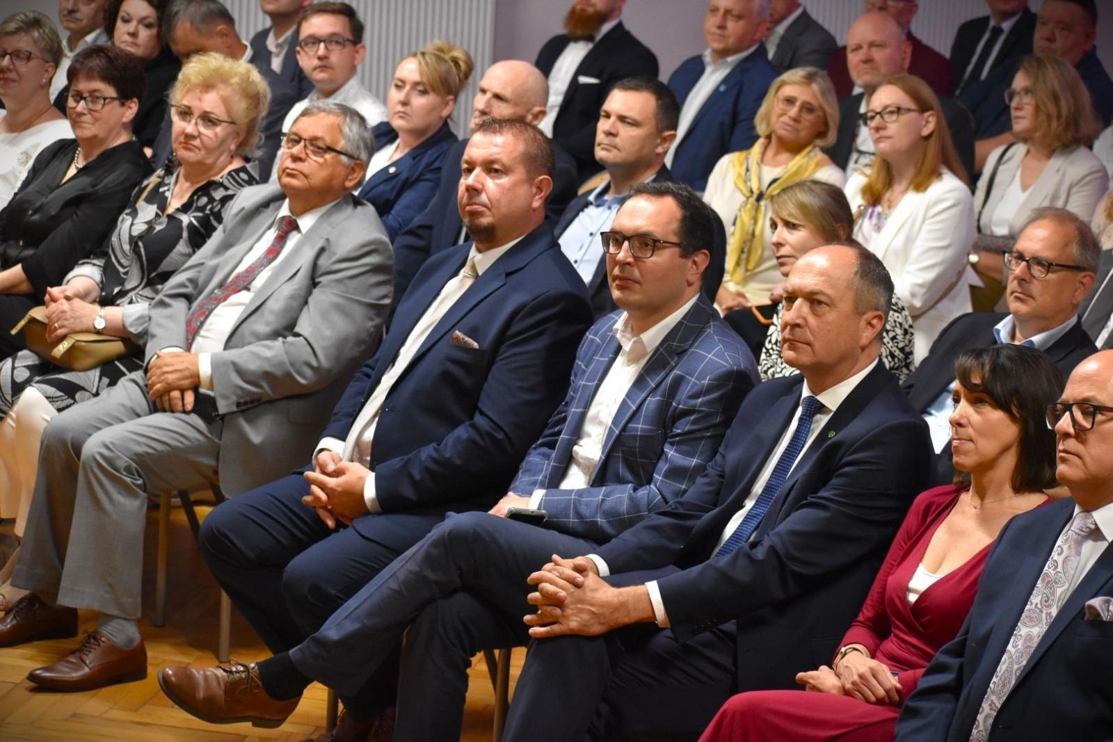 Zdjęcie w galerii na portalu naszwodzislaw.com: Nowa era edukacji zawodowej w Powiecie Wodzisławskim. Otwarto Branżowe Centrum Umiejętności w dziedzinie robotyki [FOTO i WIDEO] wiadomości z regionu