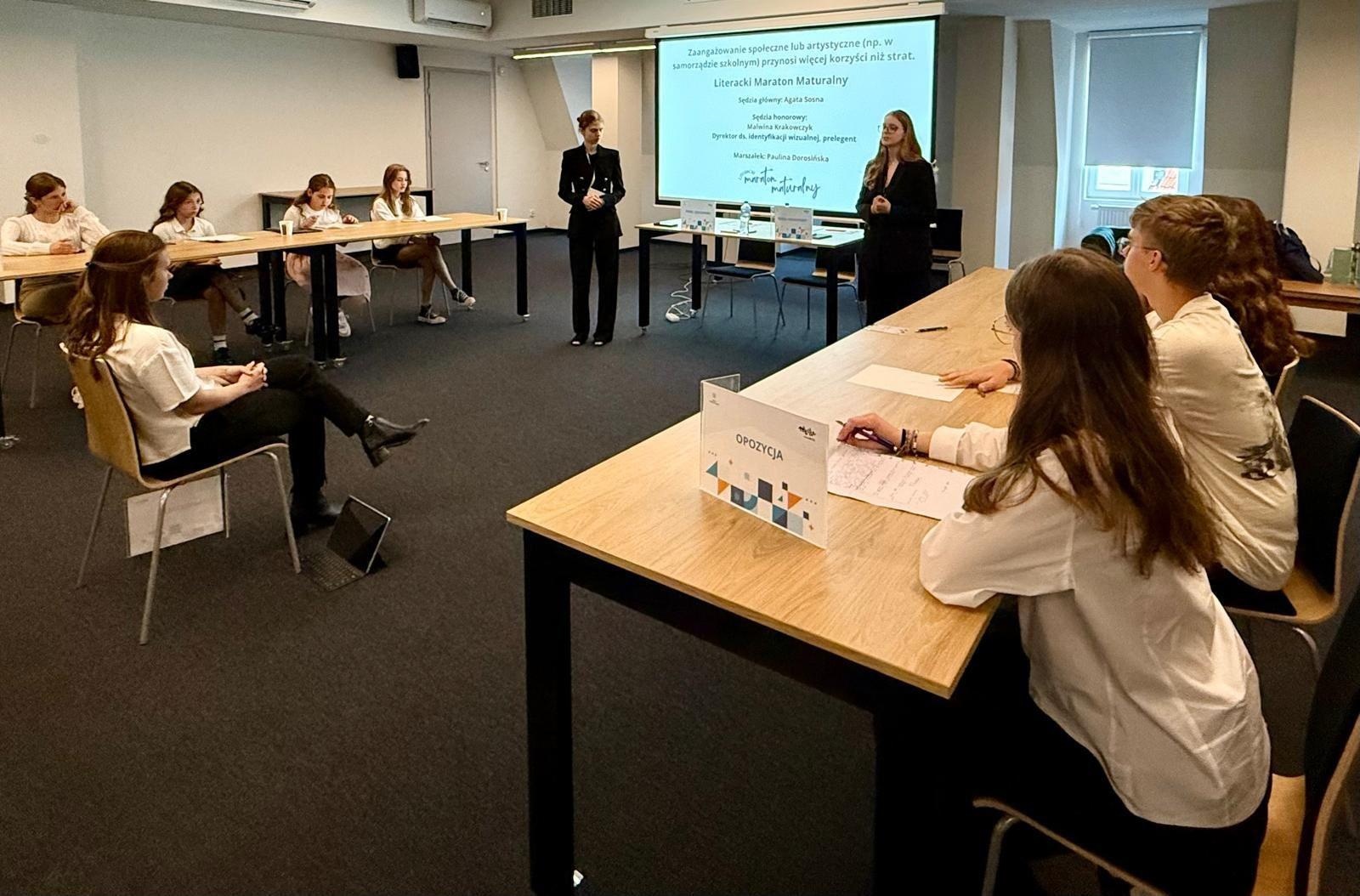 Zdjęcie w galerii na portalu naszwodzislaw.com: Finał Wodzisławskiego Turnieju Debat Oksfordzkich dla szkół podstawowych za nami wiadomości z regionu