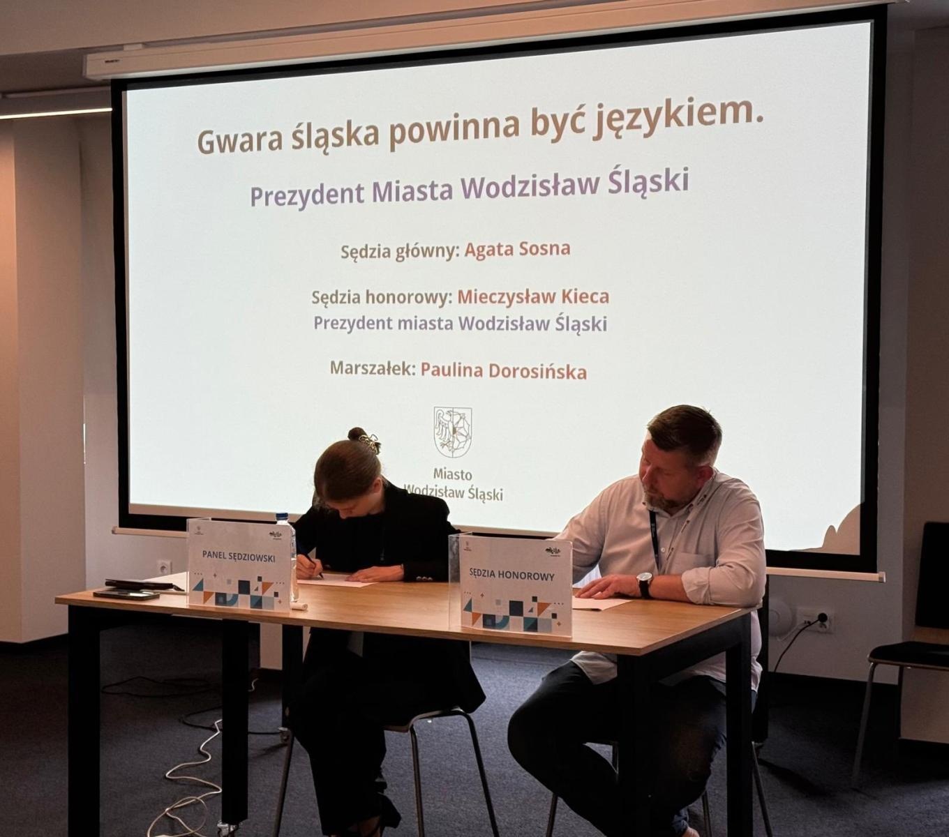 Zdjęcie w galerii na portalu naszwodzislaw.com: Finał Wodzisławskiego Turnieju Debat Oksfordzkich dla szkół podstawowych za nami wiadomości z regionu