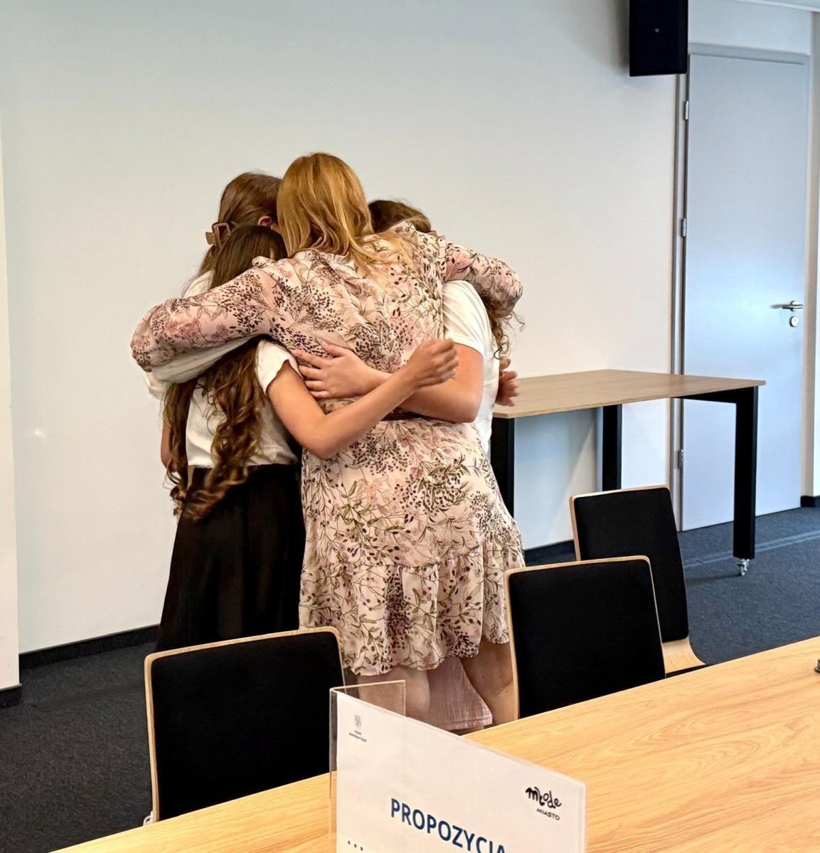 Zdjęcie w galerii na portalu naszwodzislaw.com: Finał Wodzisławskiego Turnieju Debat Oksfordzkich dla szkół podstawowych za nami wiadomości z regionu