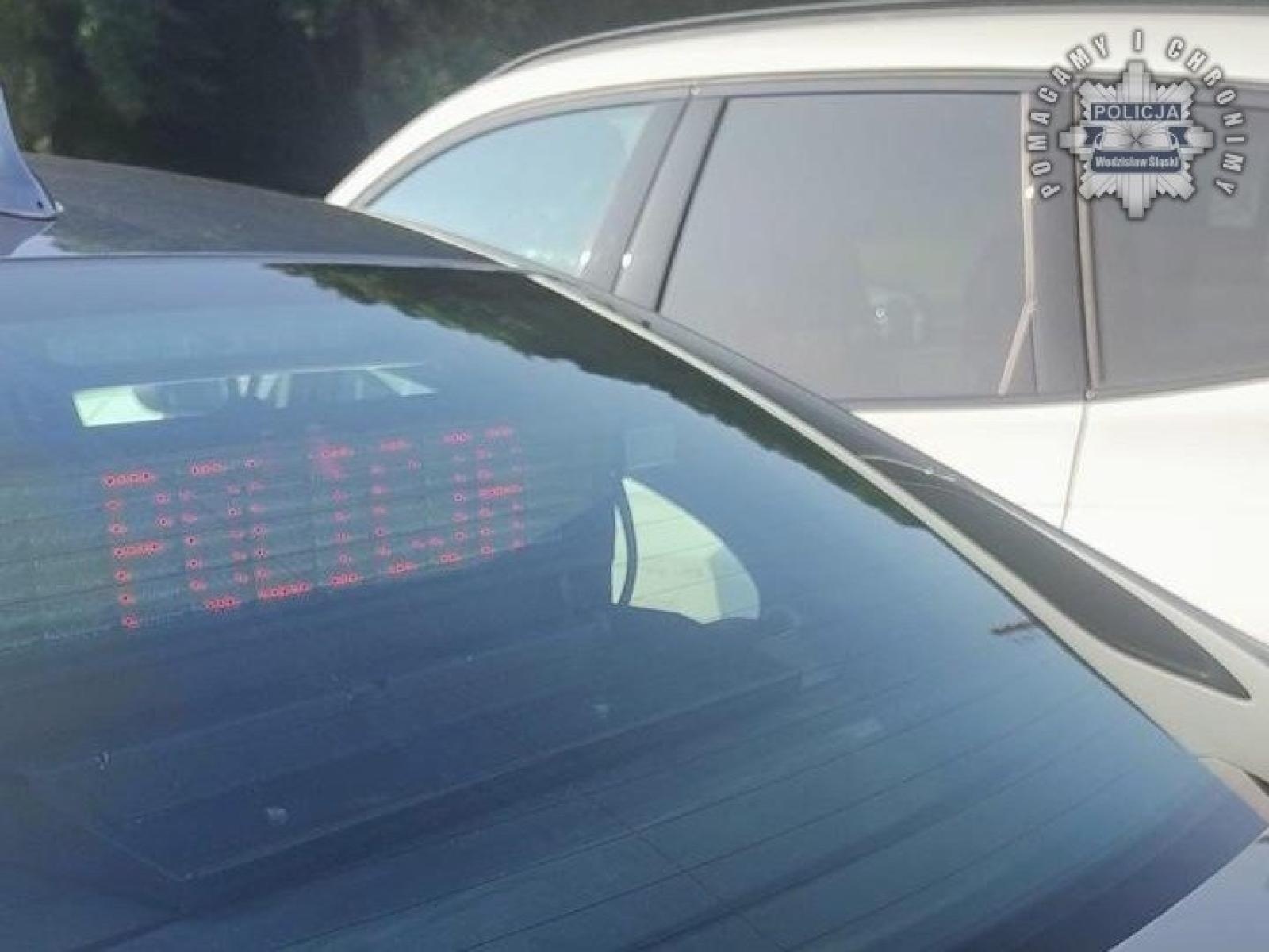 Zdjęcie w galerii na portalu naszwodzislaw.com: Autostradowa szarża Koreańczyka zakończona wysokim mandatem wiadomości z regionu