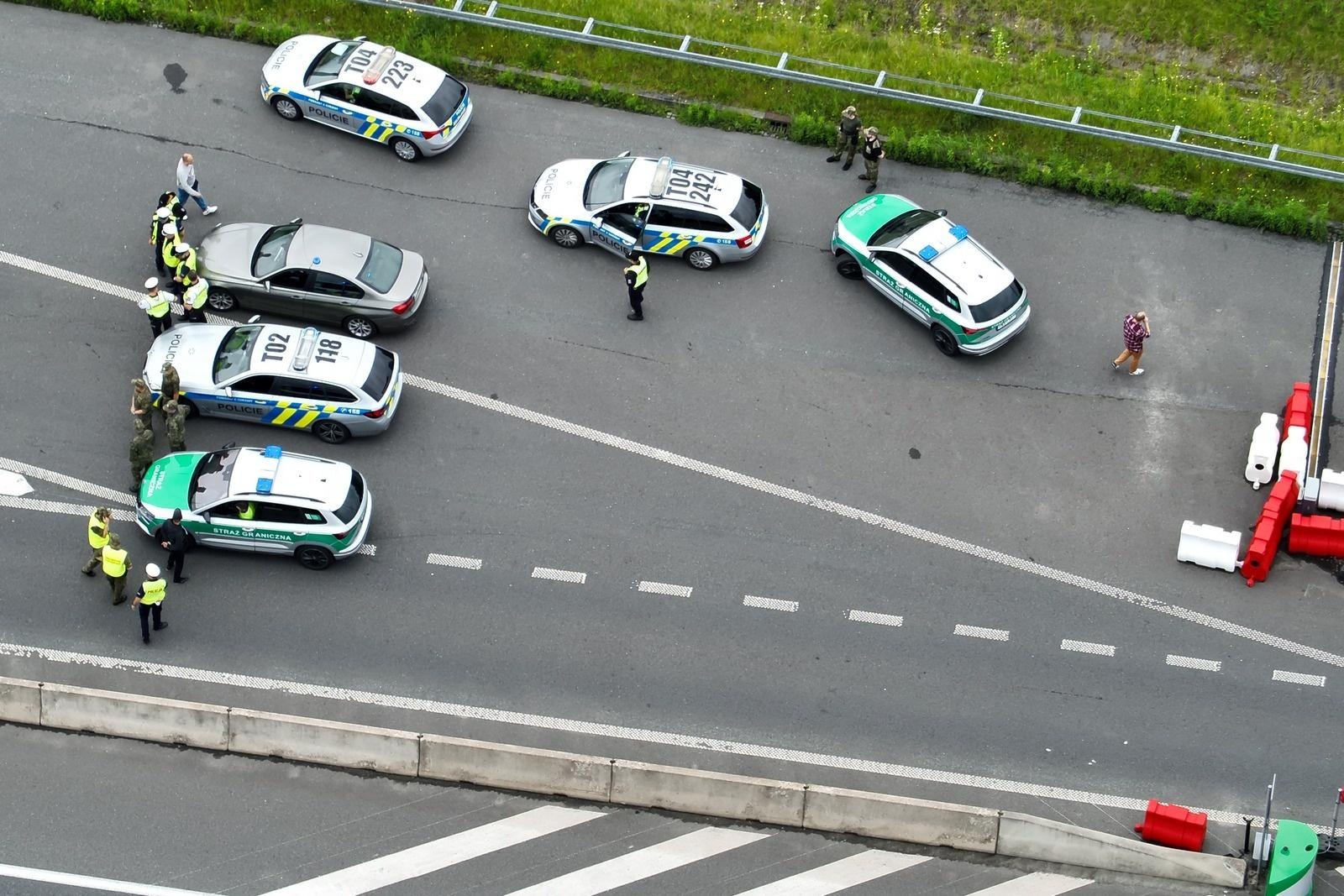 Zdjęcie w galerii na portalu naszwodzislaw.com: Autostrada A1 – spektakularny pościg i dynamiczne zatrzymanie! wiadomości z regionu