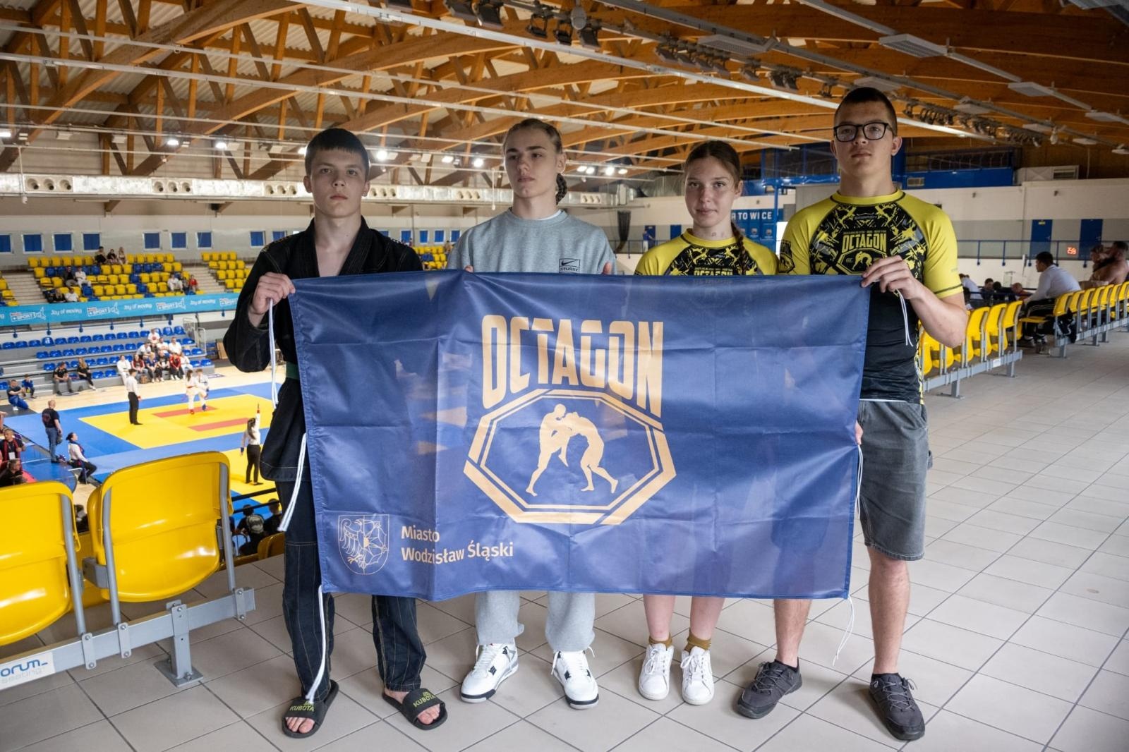 Zdjęcie w galerii na portalu naszwodzislaw.com: 8 medali zawodników Octagon Team na Mistrzostwach Polski Jiu Jitsu wiadomości z regionu