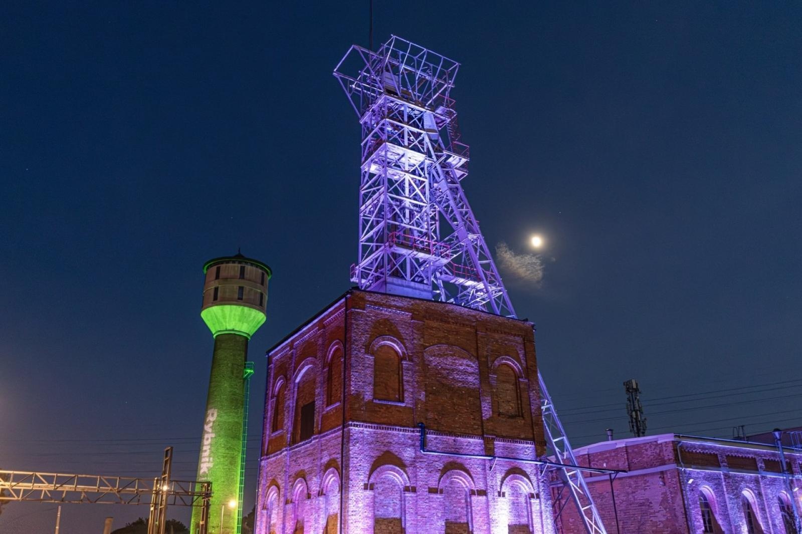 Zdjęcie w galerii na portalu naszwodzislaw.com: INDUSTRIADA 2025 - Aż 3500 osób świętowało w Rybniku wiadomości z regionu