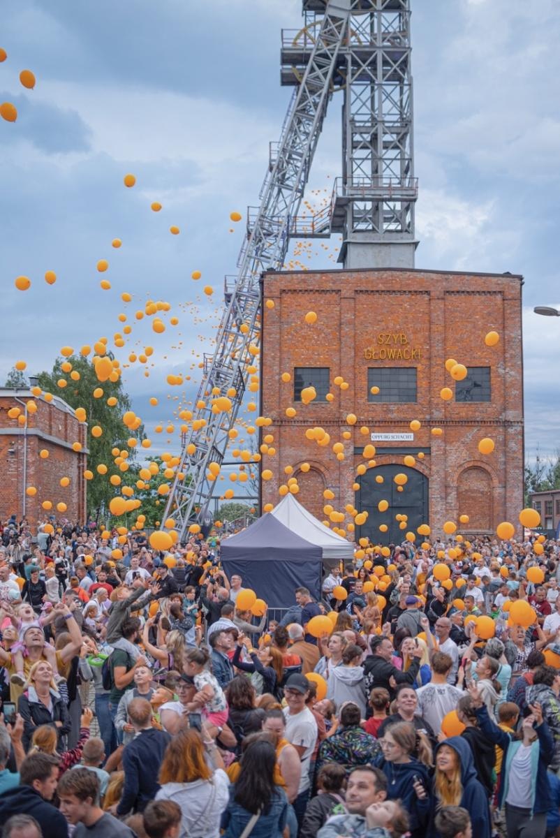 Zdjęcie w galerii na portalu naszwodzislaw.com: INDUSTRIADA 2025 - Aż 3500 osób świętowało w Rybniku wiadomości z regionu