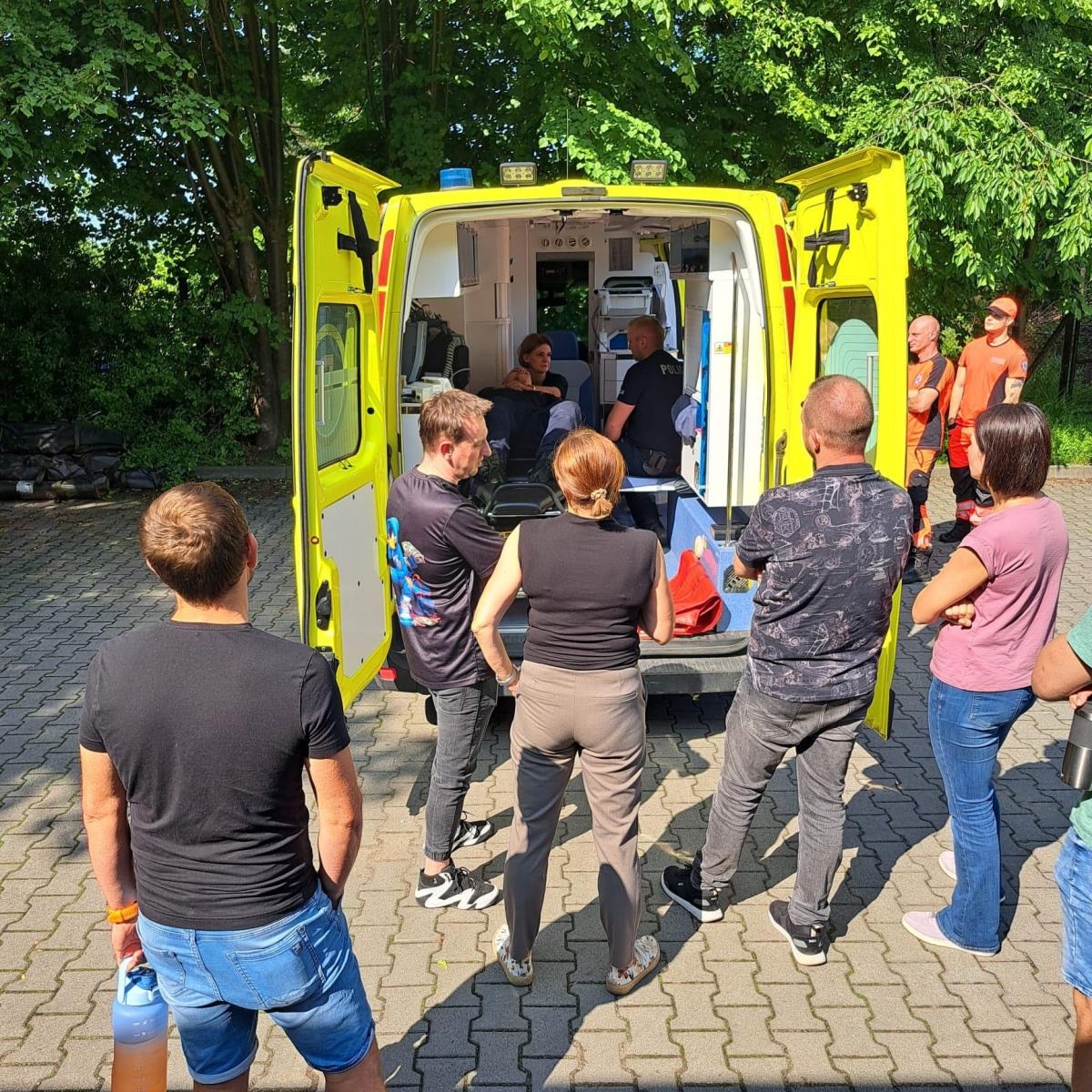 Zdjęcie w galerii na portalu naszwodzislaw.com: Wodzisławscy policjanci szkolą medyków z samoobrony wiadomości z regionu