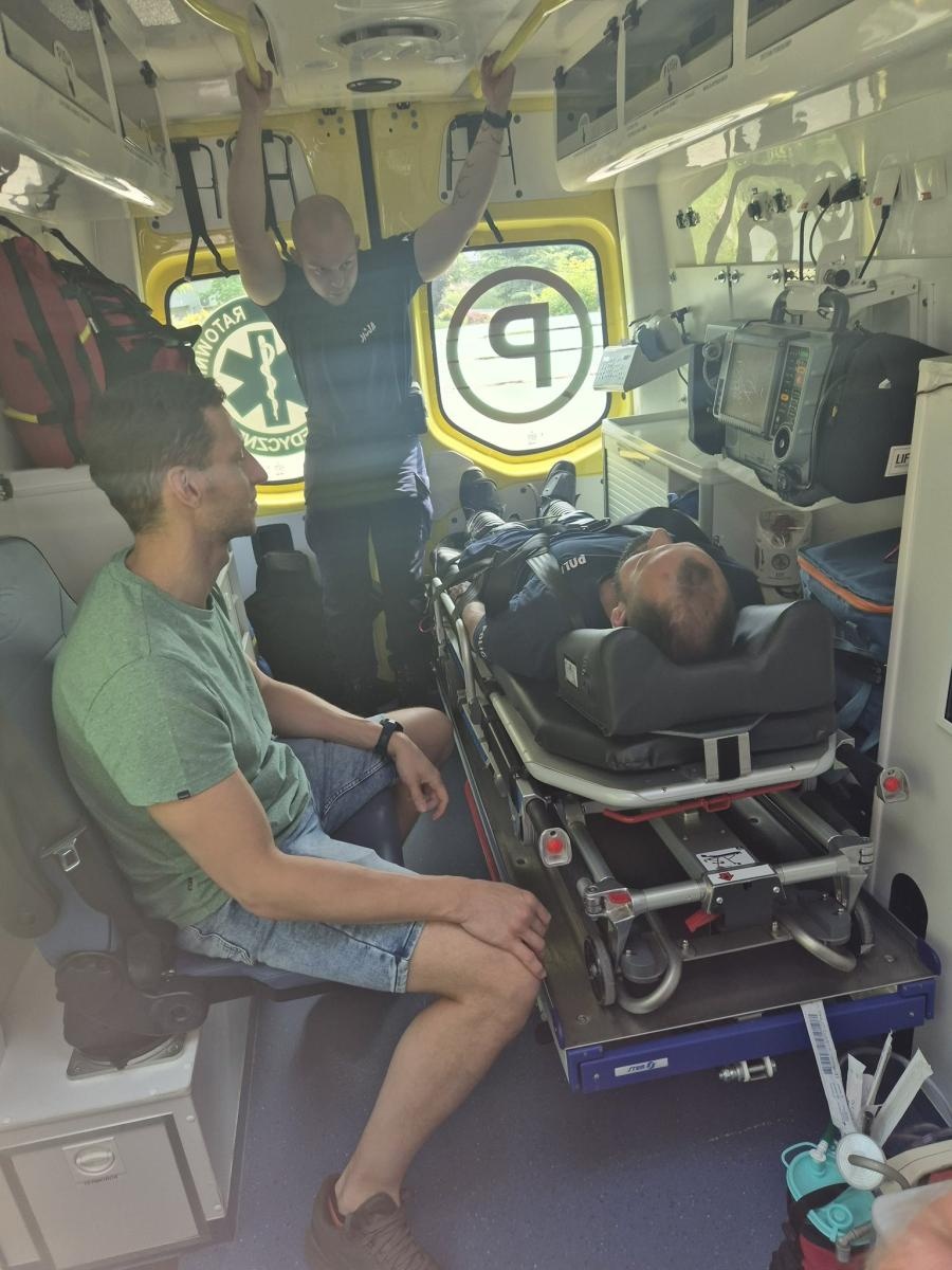 Zdjęcie w galerii na portalu naszwodzislaw.com: Wodzisławscy policjanci szkolą medyków z samoobrony wiadomości z regionu