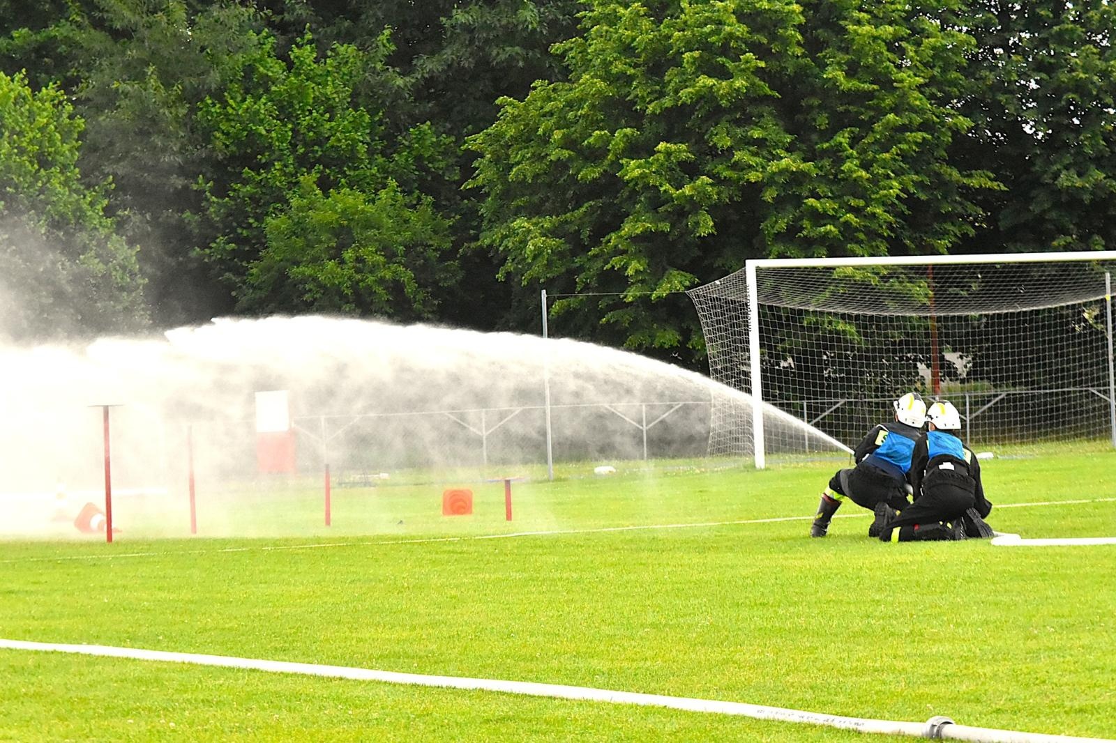 Zdjęcie w galerii na portalu naszwodzislaw.com: Strażacy z Gołkowic najlepsi podczas gminnych zawodów. OSP Łaziska z najlepszymi młodzikami [FOTO] wiadomości z regionu