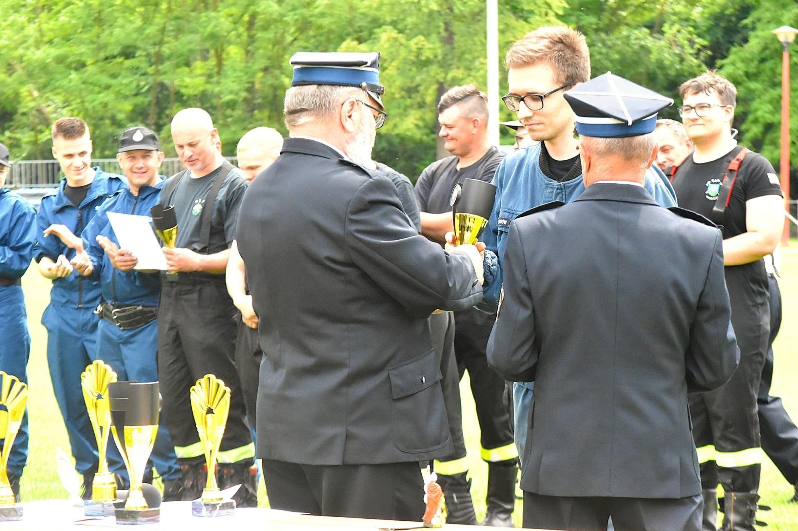 Zdjęcie w galerii na portalu naszwodzislaw.com: Strażacy z Gołkowic najlepsi podczas gminnych zawodów. OSP Łaziska z najlepszymi młodzikami [FOTO] wiadomości z regionu