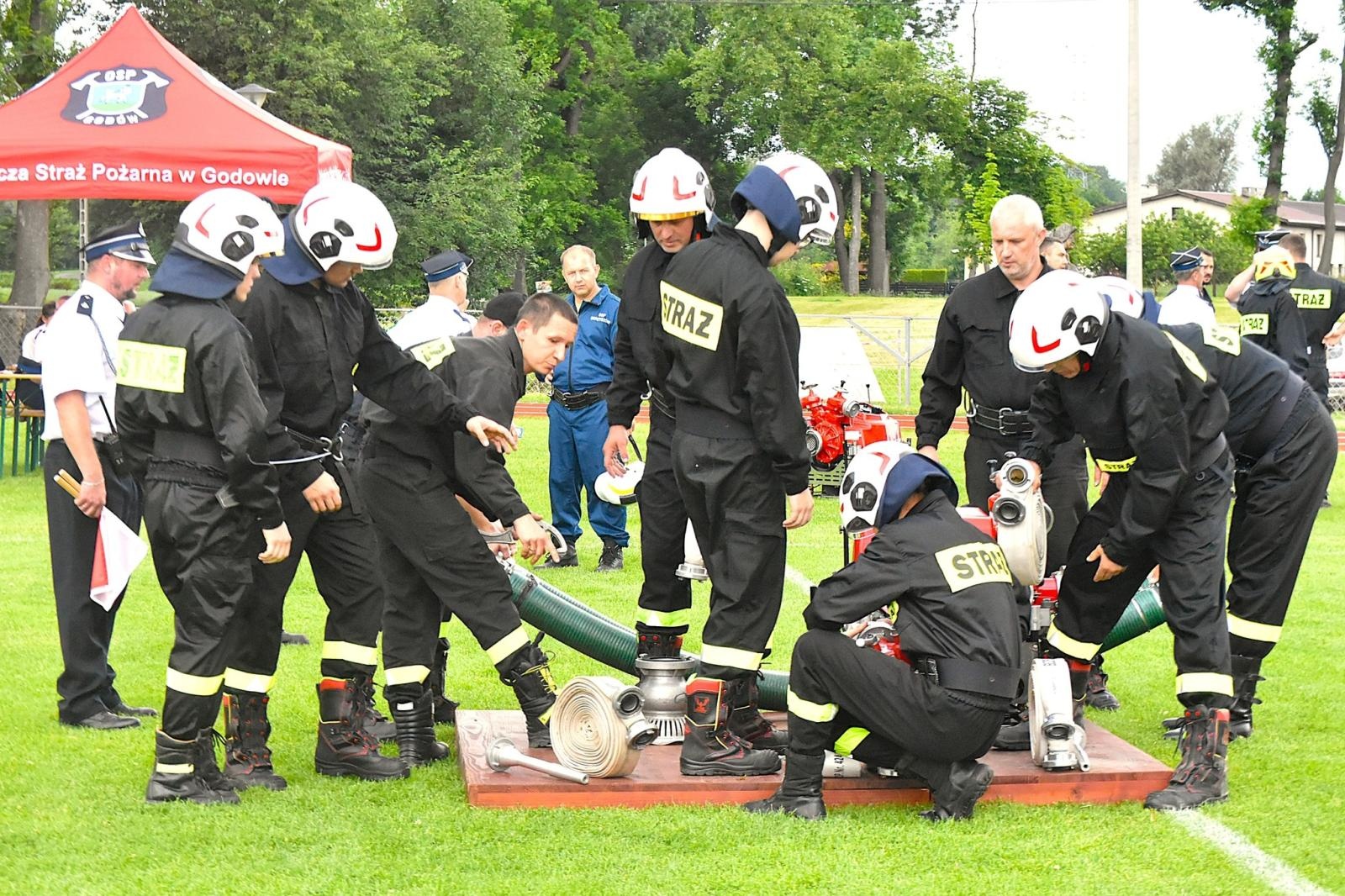 Zdjęcie w galerii na portalu naszwodzislaw.com: Strażacy z Gołkowic najlepsi podczas gminnych zawodów. OSP Łaziska z najlepszymi młodzikami [FOTO] wiadomości z regionu