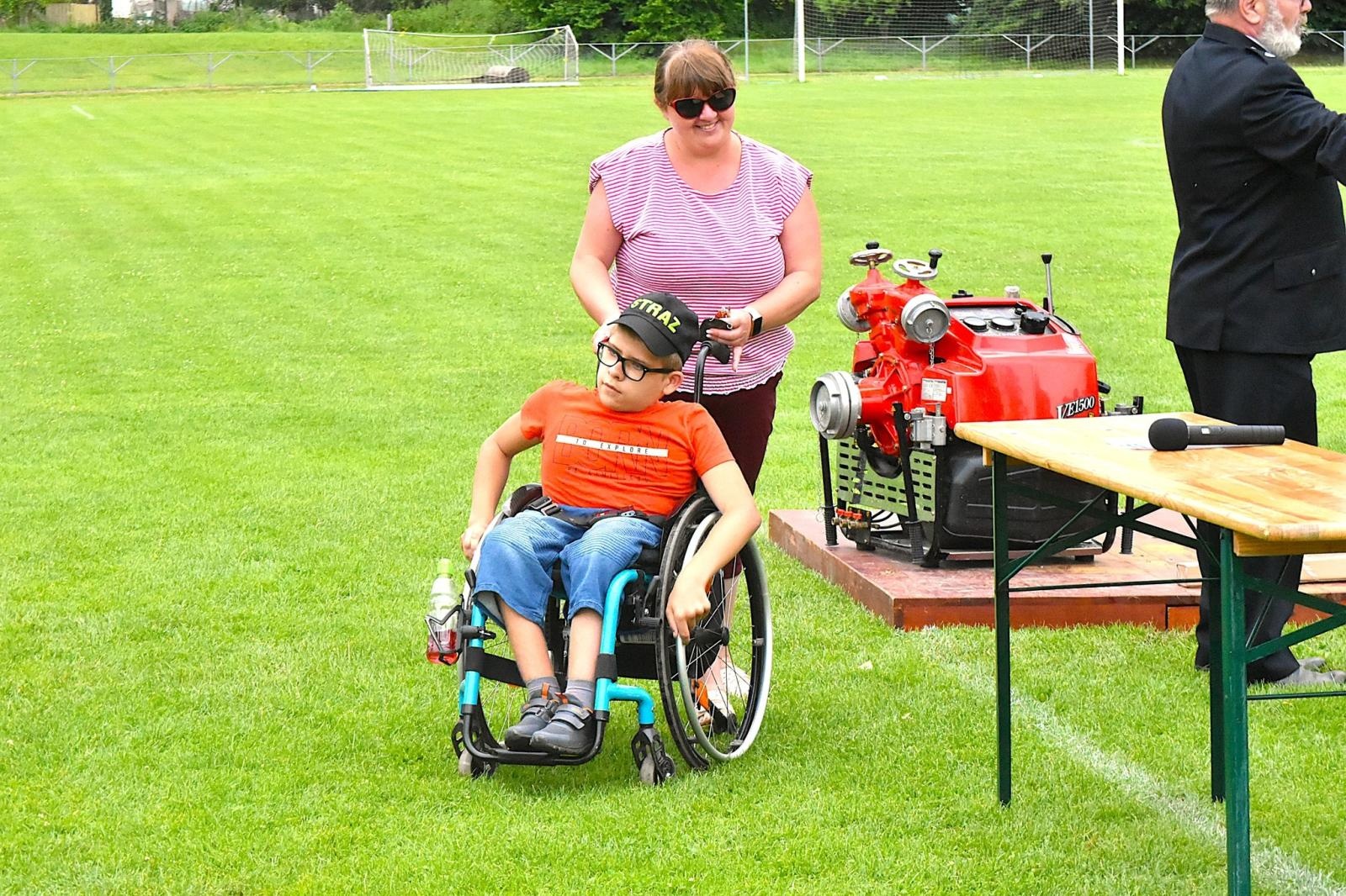 Zdjęcie w galerii na portalu naszwodzislaw.com: Strażacy z Gołkowic najlepsi podczas gminnych zawodów. OSP Łaziska z najlepszymi młodzikami [FOTO] wiadomości z regionu
