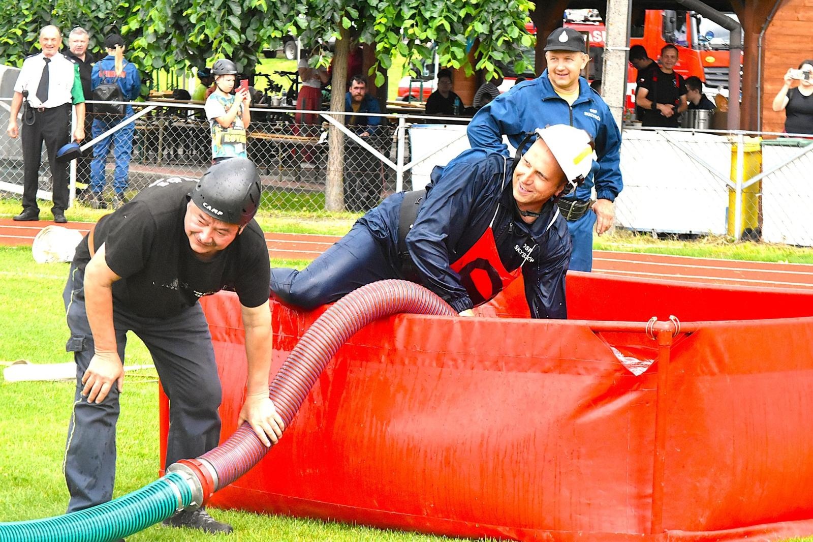 Zdjęcie w galerii na portalu naszwodzislaw.com: Strażacy z Gołkowic najlepsi podczas gminnych zawodów. OSP Łaziska z najlepszymi młodzikami [FOTO] wiadomości z regionu
