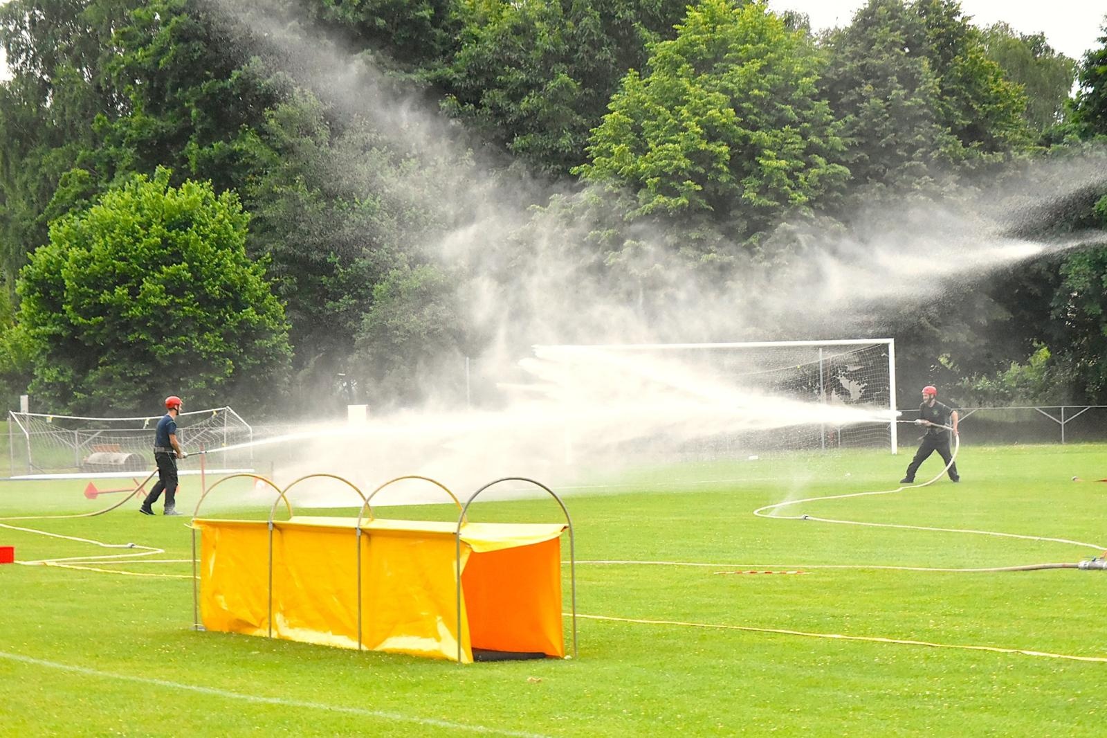 Zdjęcie w galerii na portalu naszwodzislaw.com: Strażacy z Gołkowic najlepsi podczas gminnych zawodów. OSP Łaziska z najlepszymi młodzikami [FOTO] wiadomości z regionu