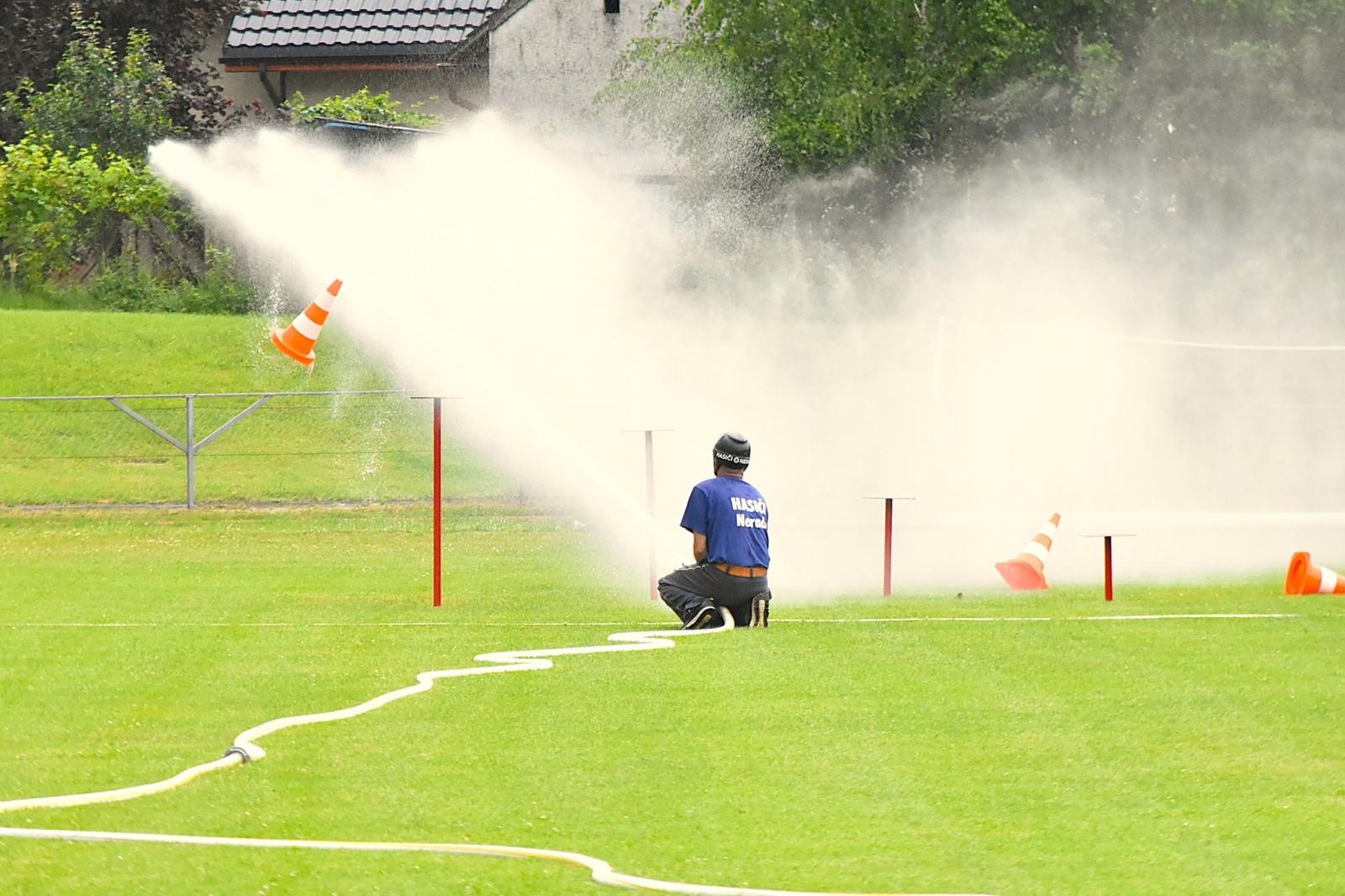 Zdjęcie w galerii na portalu naszwodzislaw.com: Strażacy z Gołkowic najlepsi podczas gminnych zawodów. OSP Łaziska z najlepszymi młodzikami [FOTO] wiadomości z regionu