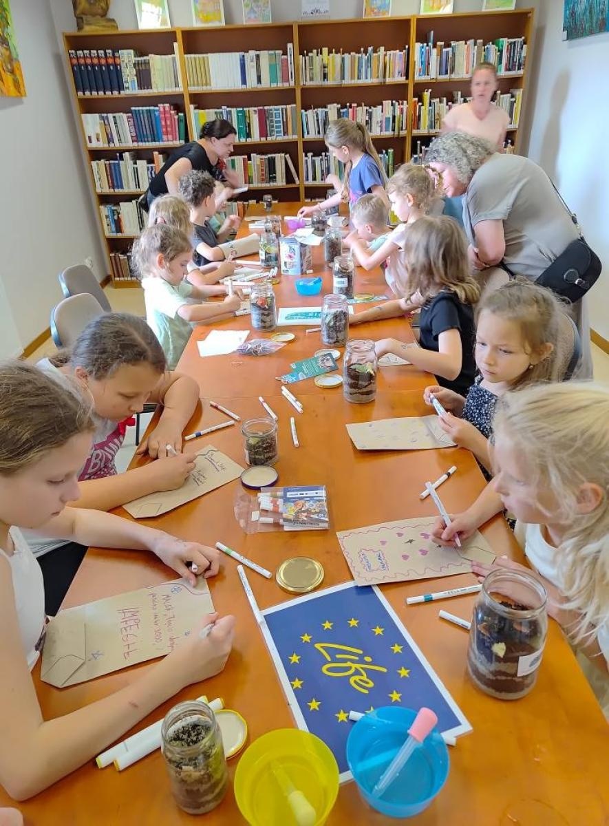 Zdjęcie w galerii na portalu naszwodzislaw.com: Europejski Tydzień Zielony w Godowie: Kompostowanie – klucz do zrównoważonej przyszłości wiadomości z regionu