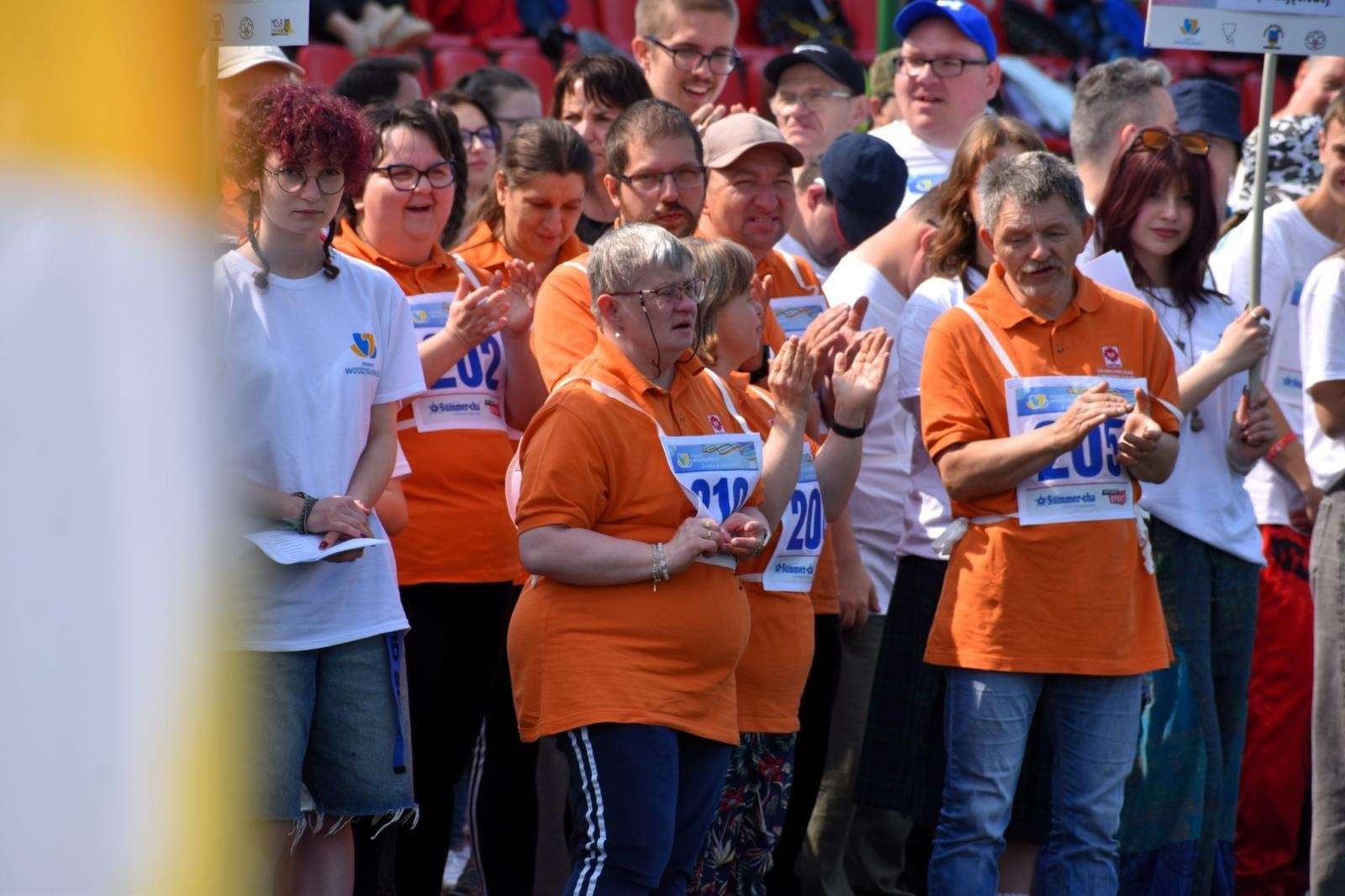Zdjęcie w galerii na portalu naszwodzislaw.com: Sportowe zmagania, które łączą. XXI Powiatowa Olimpiada Osób z Niepełnosprawnościami [FOTO] wiadomości z regionu