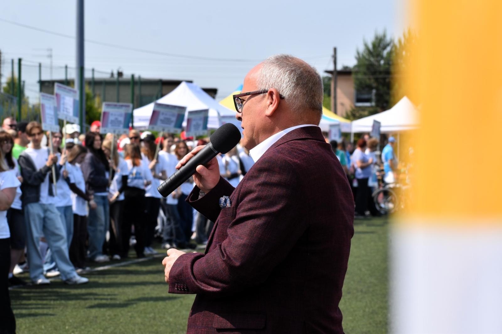 Zdjęcie w galerii na portalu naszwodzislaw.com: Sportowe zmagania, które łączą. XXI Powiatowa Olimpiada Osób z Niepełnosprawnościami [FOTO] wiadomości z regionu