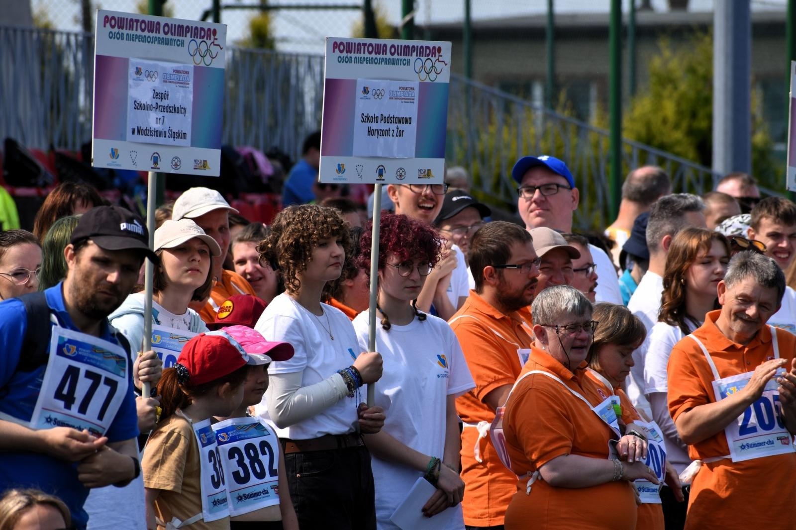 Zdjęcie w galerii na portalu naszwodzislaw.com: Sportowe zmagania, które łączą. XXI Powiatowa Olimpiada Osób z Niepełnosprawnościami [FOTO] wiadomości z regionu
