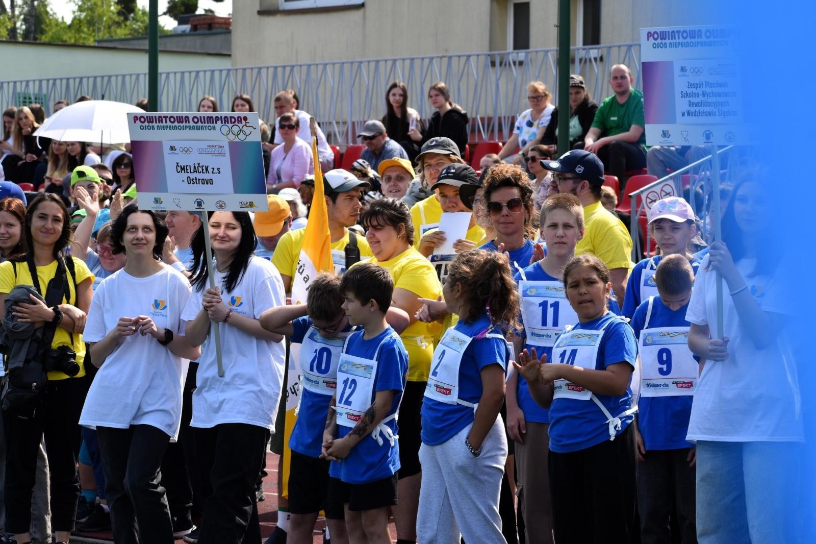 Zdjęcie w galerii na portalu naszwodzislaw.com: Sportowe zmagania, które łączą. XXI Powiatowa Olimpiada Osób z Niepełnosprawnościami [FOTO] wiadomości z regionu