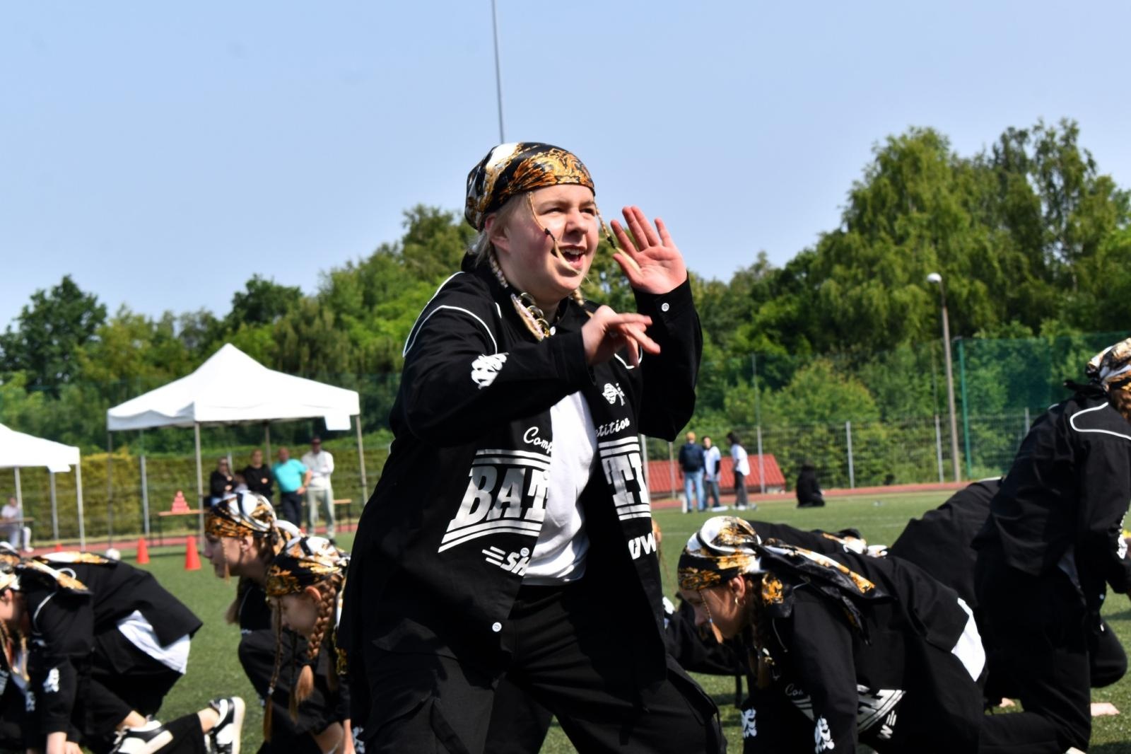 Zdjęcie w galerii na portalu naszwodzislaw.com: Sportowe zmagania, które łączą. XXI Powiatowa Olimpiada Osób z Niepełnosprawnościami [FOTO] wiadomości z regionu