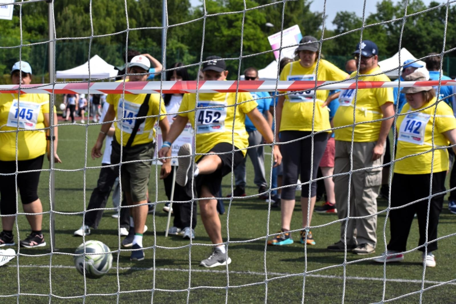 Zdjęcie w galerii na portalu naszwodzislaw.com: Sportowe zmagania, które łączą. XXI Powiatowa Olimpiada Osób z Niepełnosprawnościami [FOTO] wiadomości z regionu