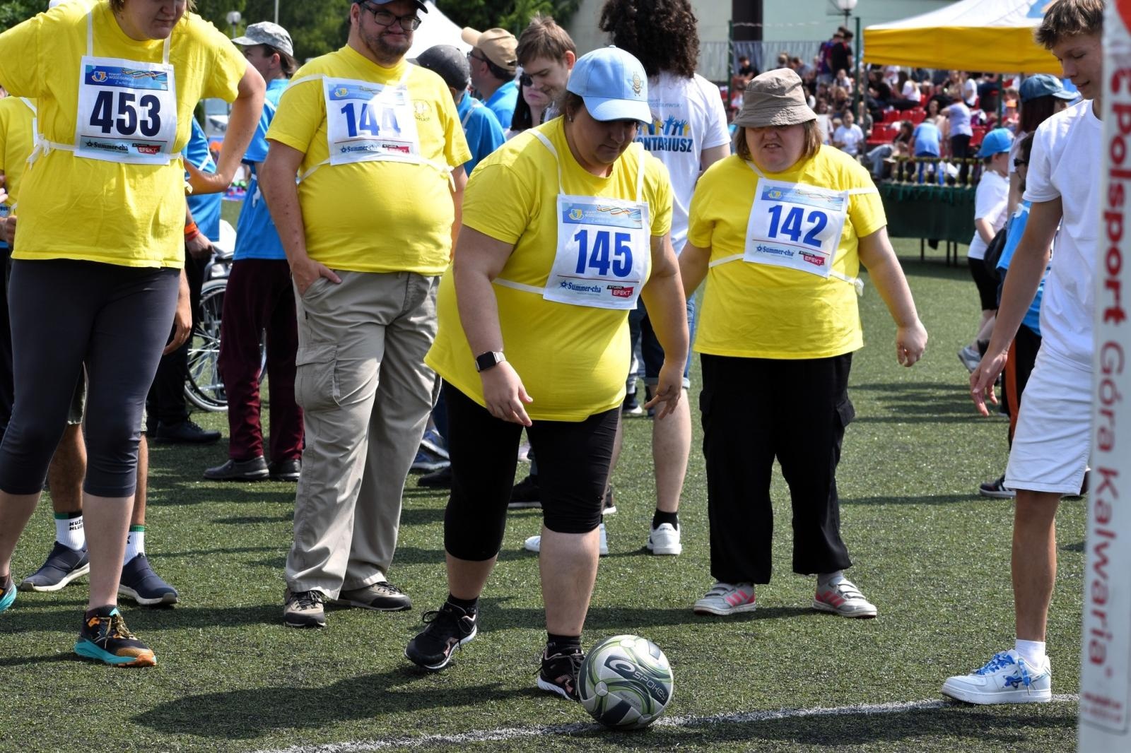 Zdjęcie w galerii na portalu naszwodzislaw.com: Sportowe zmagania, które łączą. XXI Powiatowa Olimpiada Osób z Niepełnosprawnościami [FOTO] wiadomości z regionu