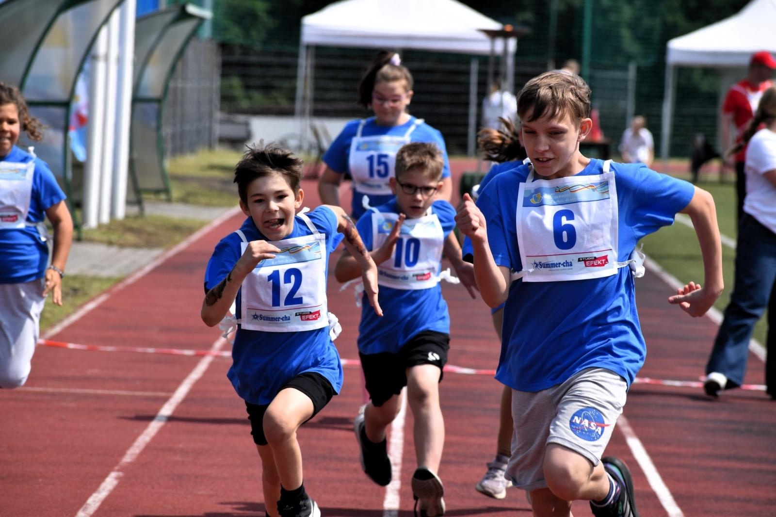 Zdjęcie w galerii na portalu naszwodzislaw.com: Sportowe zmagania, które łączą. XXI Powiatowa Olimpiada Osób z Niepełnosprawnościami [FOTO] wiadomości z regionu