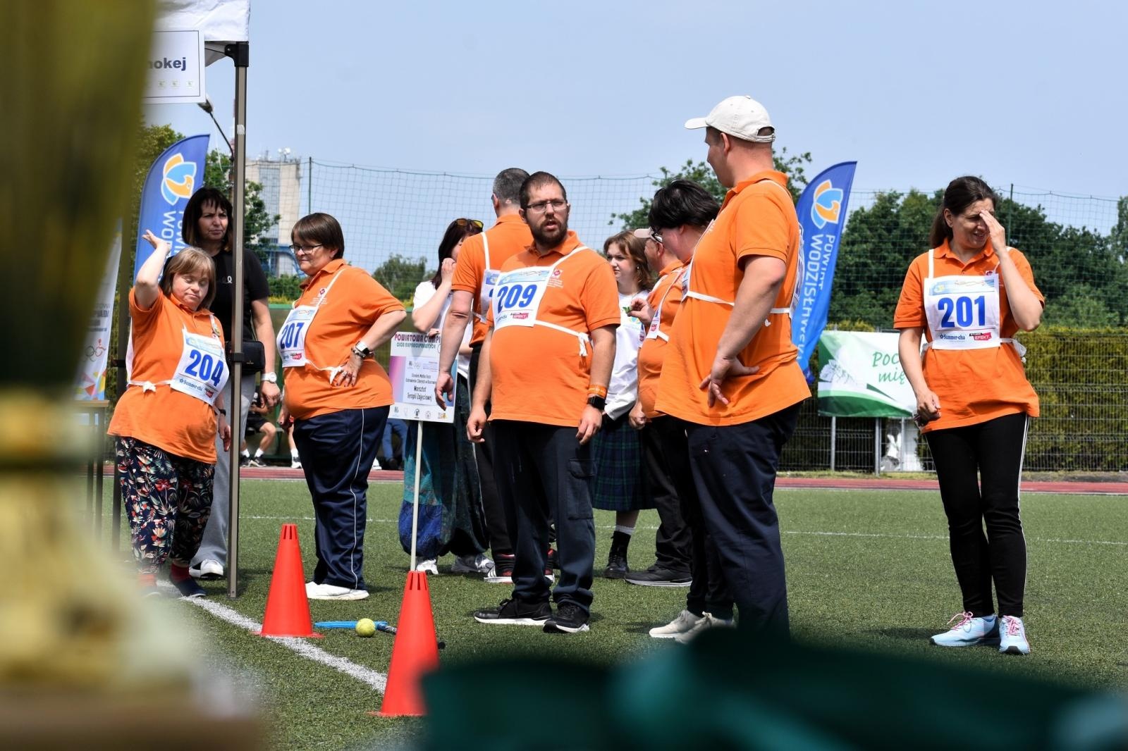 Zdjęcie w galerii na portalu naszwodzislaw.com: Sportowe zmagania, które łączą. XXI Powiatowa Olimpiada Osób z Niepełnosprawnościami [FOTO] wiadomości z regionu
