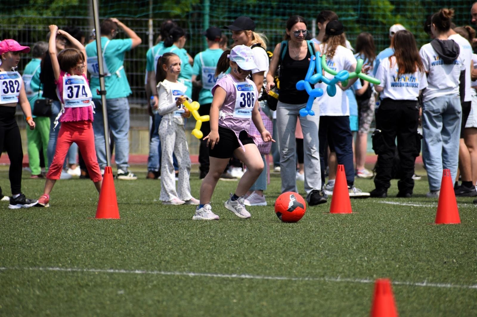 Zdjęcie w galerii na portalu naszwodzislaw.com: Sportowe zmagania, które łączą. XXI Powiatowa Olimpiada Osób z Niepełnosprawnościami [FOTO] wiadomości z regionu