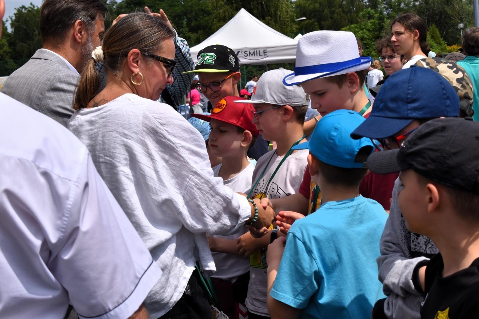 Zdjęcie w galerii na portalu naszwodzislaw.com: Sportowe zmagania, które łączą. XXI Powiatowa Olimpiada Osób z Niepełnosprawnościami [FOTO] wiadomości z regionu