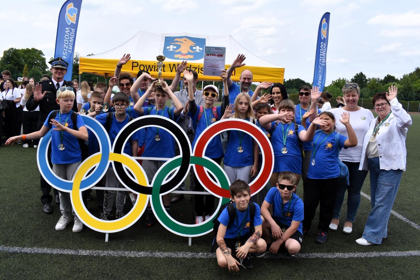Zdjęcie w galerii na portalu naszwodzislaw.com: Sportowe zmagania, które łączą. XXI Powiatowa Olimpiada Osób z Niepełnosprawnościami [FOTO] wiadomości z regionu