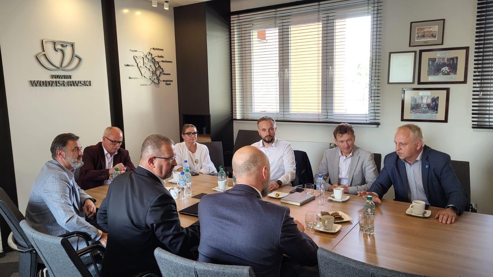 Zdjęcie w galerii na portalu naszwodzislaw.com: Na konwencie o komunikacji publicznej wiadomości z regionu