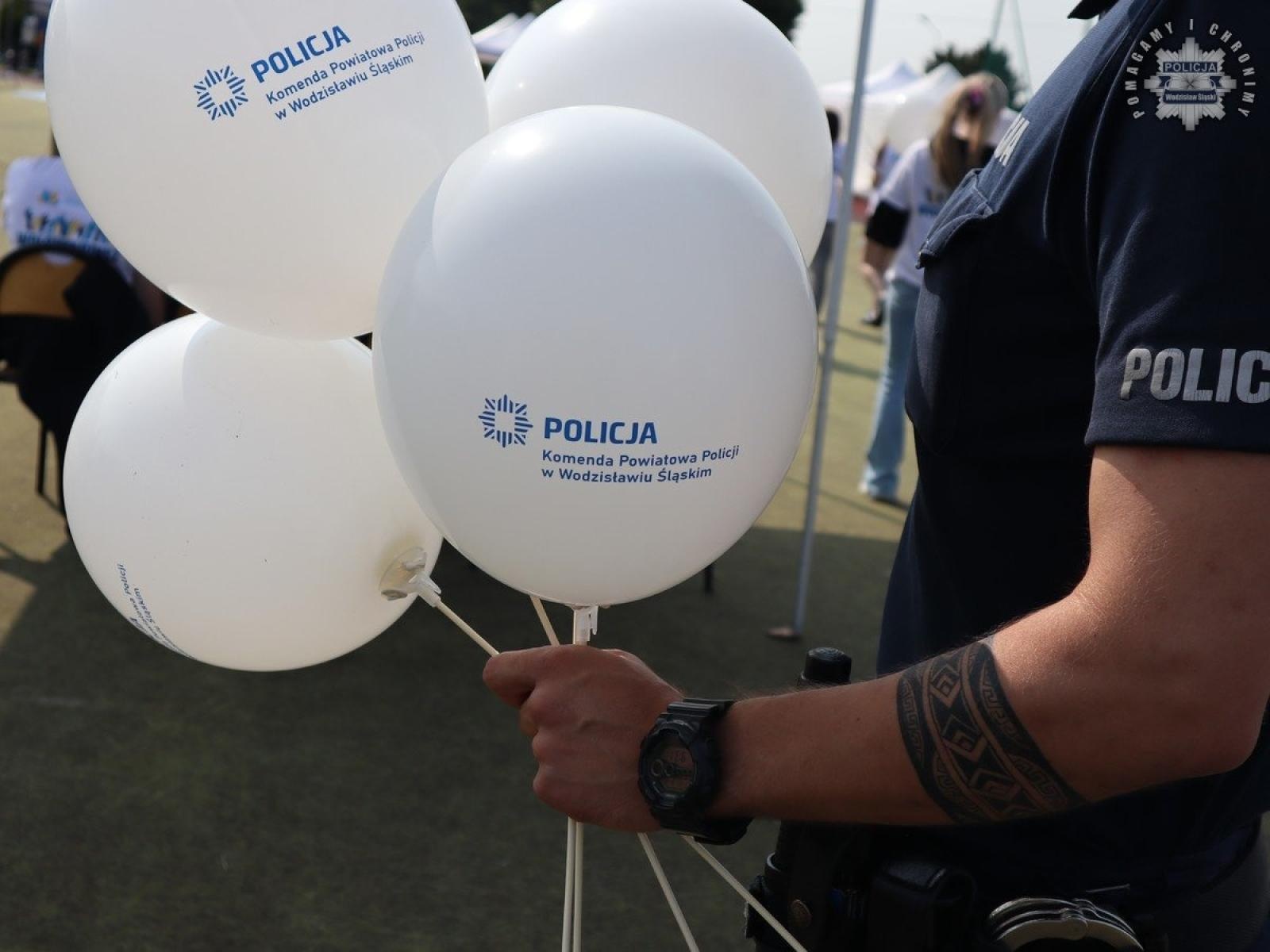 Zdjęcie w galerii na portalu naszwodzislaw.com: Powiatowa Olimpiada dla osób z niepełnosprawnościami im. Tadeusza Skatuły z udziałem wodzisławskich mundurowych wiadomości z regionu