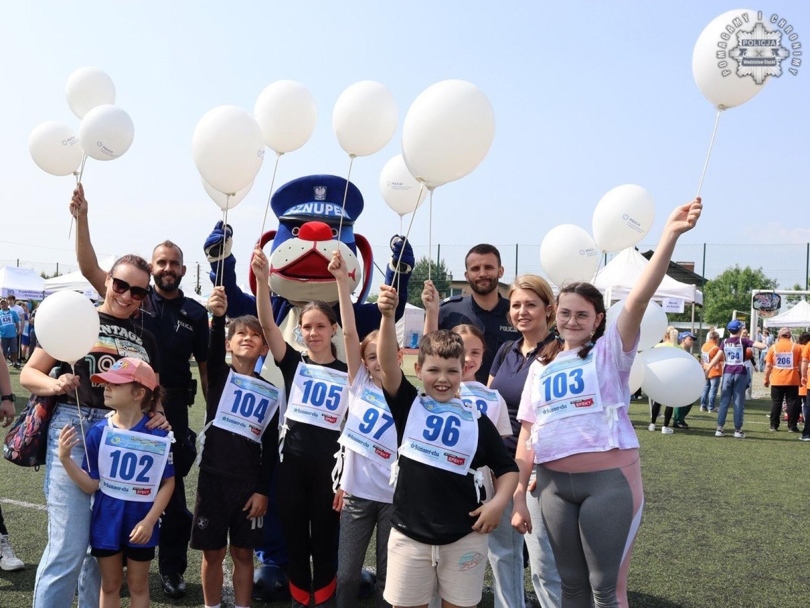 Zdjęcie w galerii na portalu naszwodzislaw.com: Powiatowa Olimpiada dla osób z niepełnosprawnościami im. Tadeusza Skatuły z udziałem wodzisławskich mundurowych wiadomości z regionu