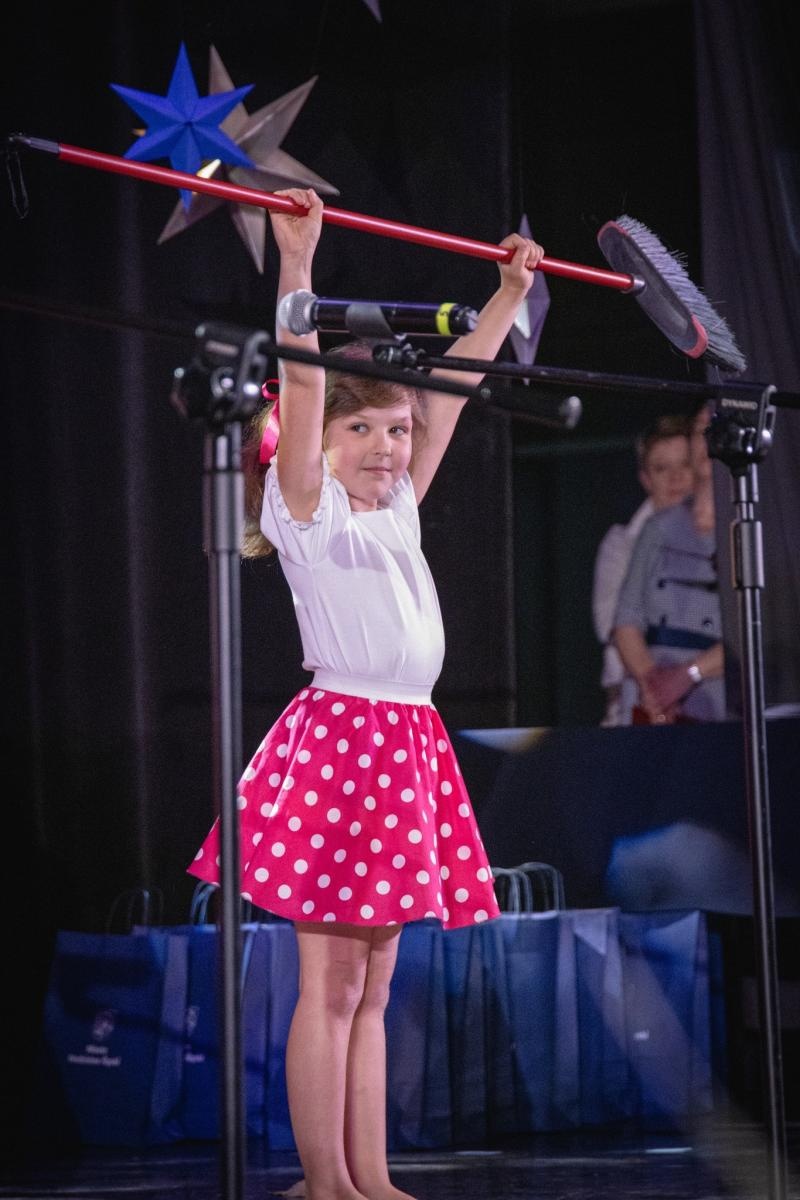 Zdjęcie w galerii na portalu naszwodzislaw.com: Uczniowie, pedagodzy i przyjaciele szkół nagrodzeni [FOTO] wiadomości z regionu