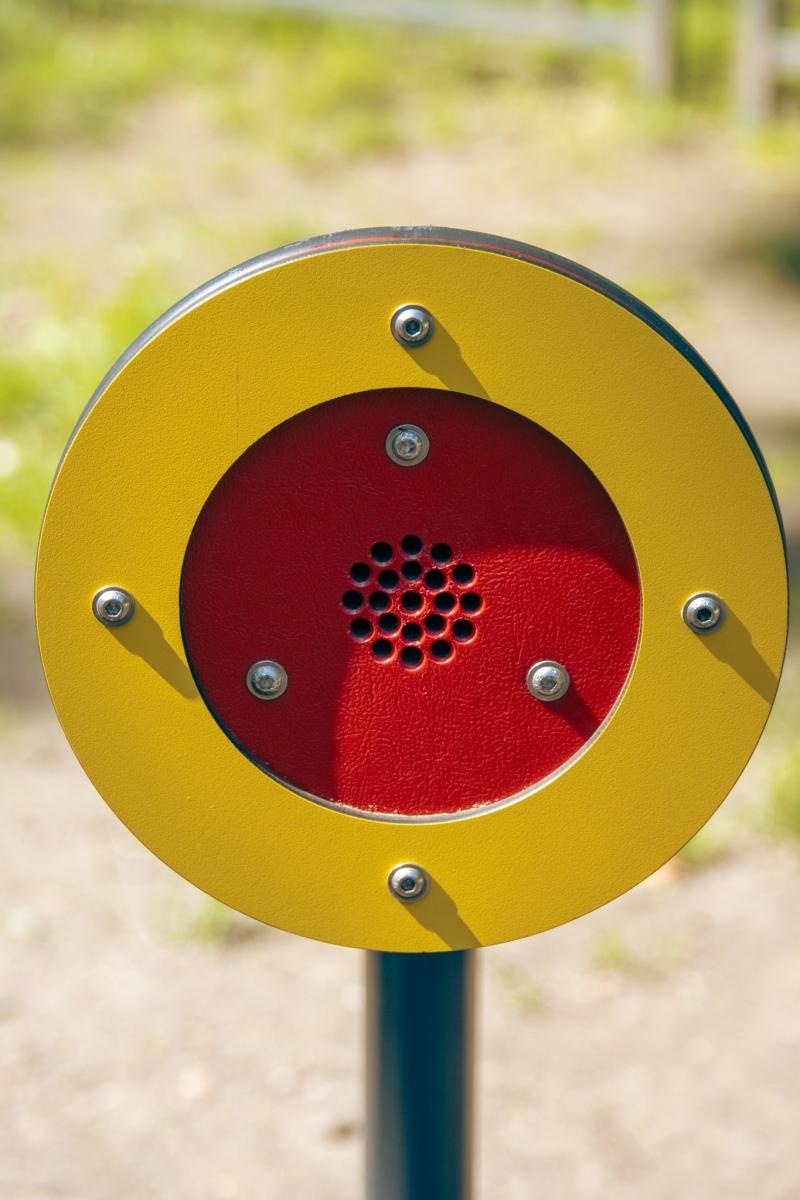 Zdjęcie w galerii na portalu naszwodzislaw.com: Plac zabaw w Parku Zamkowym zyskał nowe elementy wiadomości z regionu