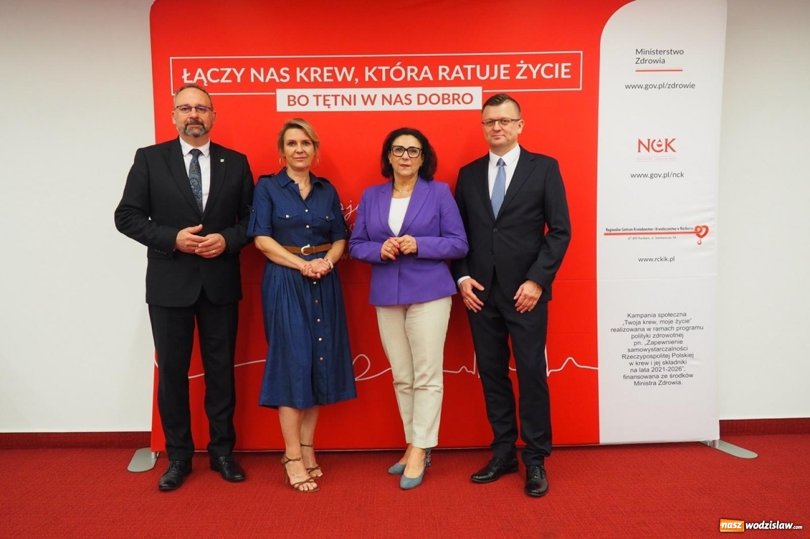 Zdjęcie w galerii na portalu naszwodzislaw.com: Kropla odwagi, litry nadziei. Krwiodawcy z regionu uhonorowani przez Ministra Zdrowia wiadomości z regionu