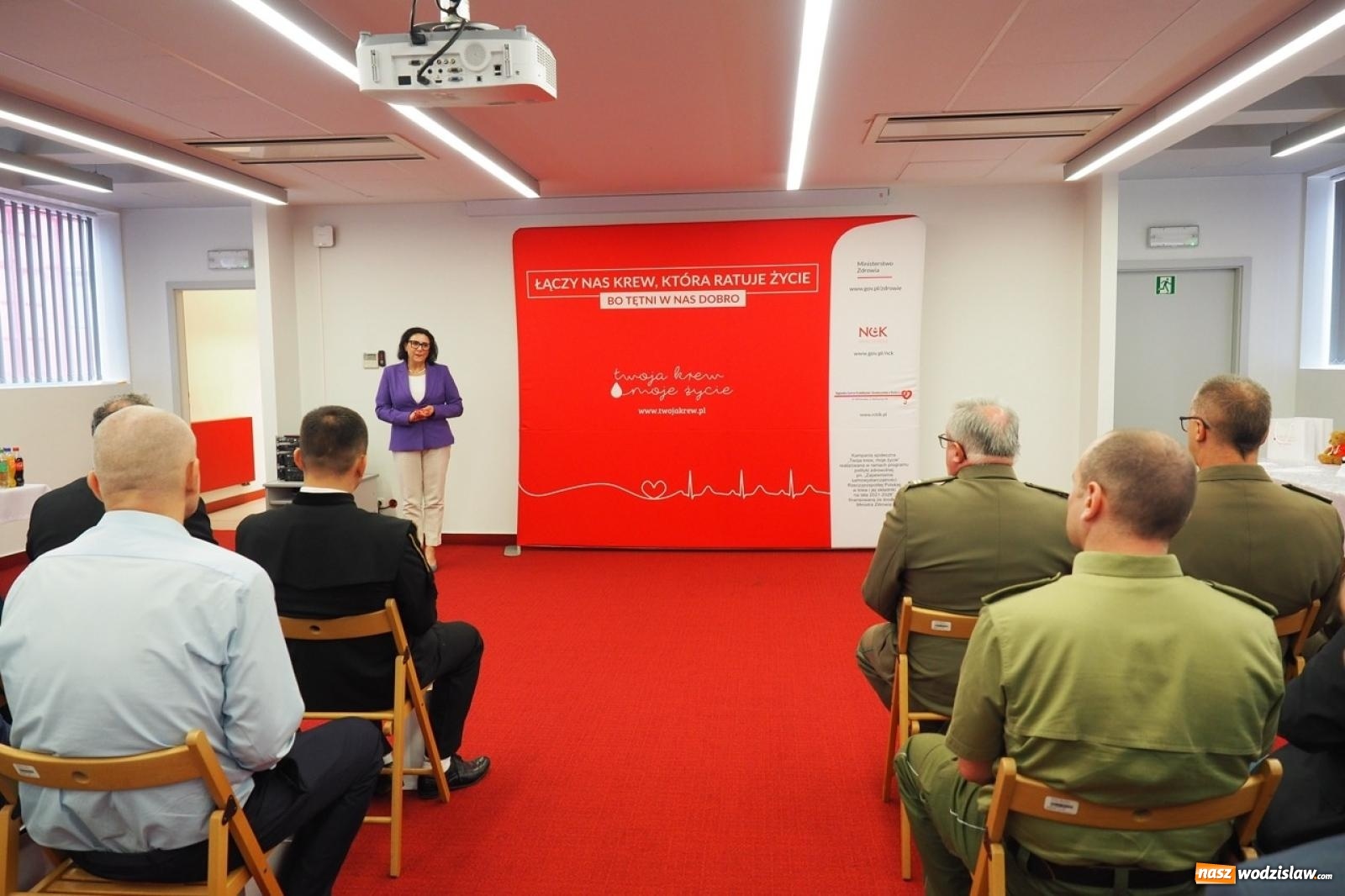 Zdjęcie w galerii na portalu naszwodzislaw.com: Kropla odwagi, litry nadziei. Krwiodawcy z regionu uhonorowani przez Ministra Zdrowia wiadomości z regionu