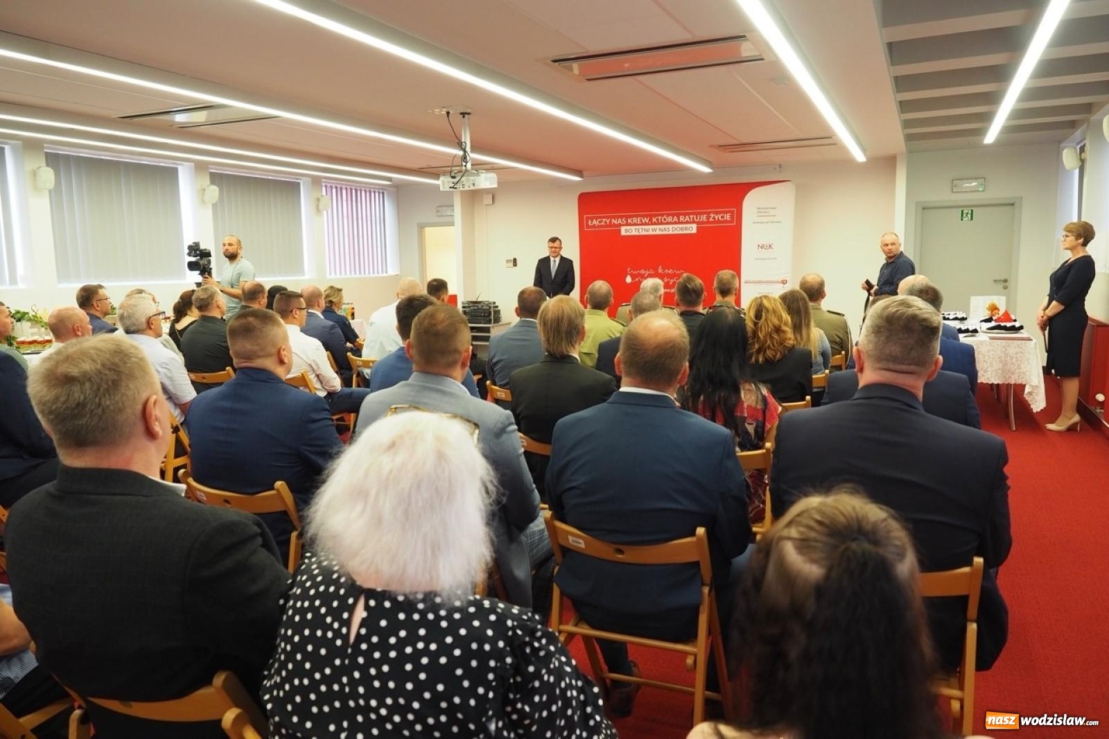 Zdjęcie w galerii na portalu naszwodzislaw.com: Kropla odwagi, litry nadziei. Krwiodawcy z regionu uhonorowani przez Ministra Zdrowia wiadomości z regionu