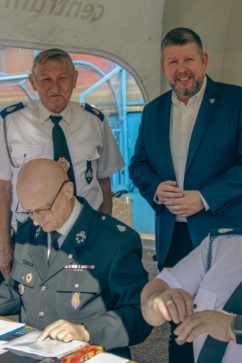 Zdjęcie w galerii na portalu naszwodzislaw.com: Miejsko-gminne zawody sportowo-pożarnicze za nami [FOTO] wiadomości z regionu