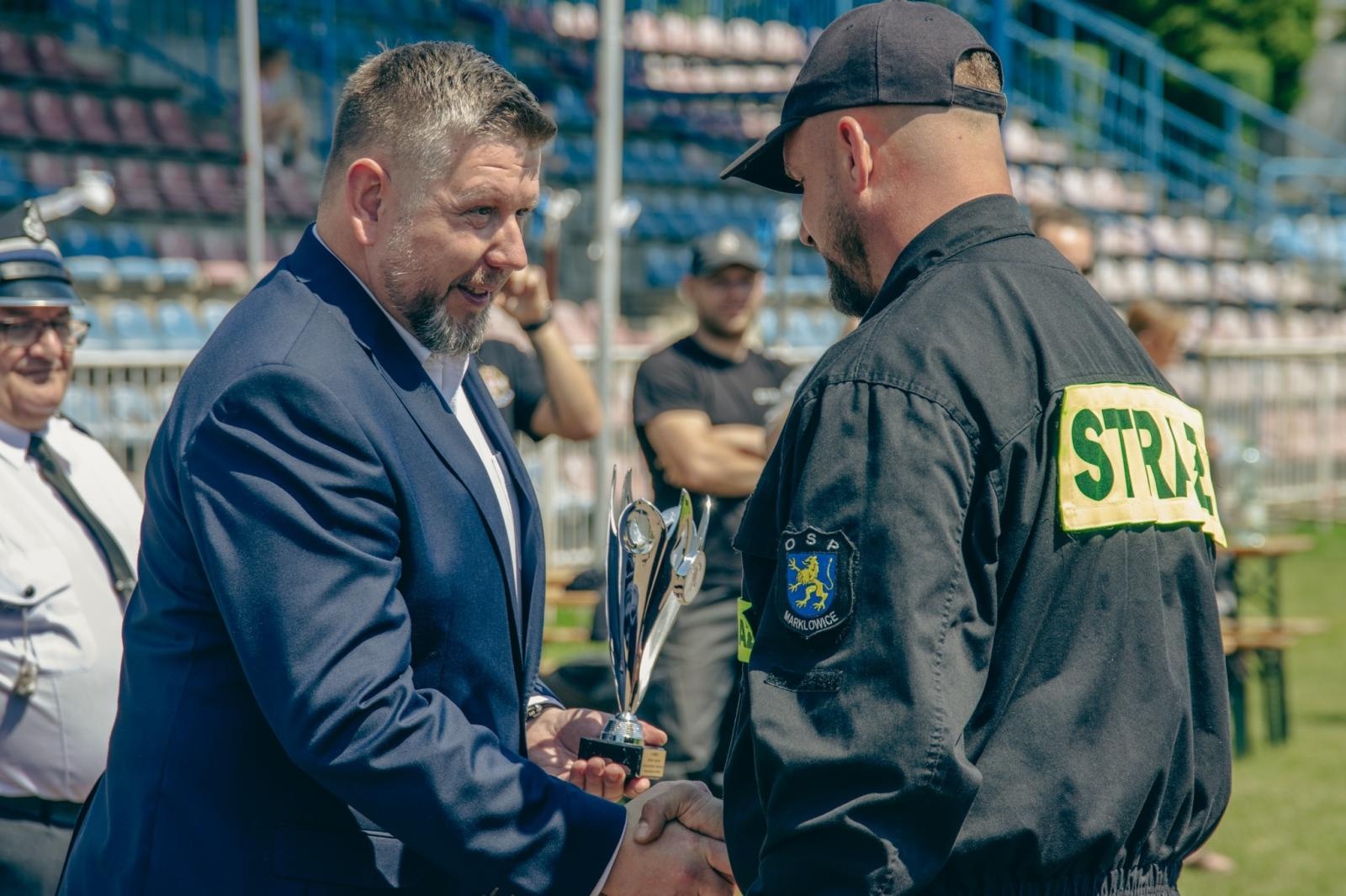 Zdjęcie w galerii na portalu naszwodzislaw.com: Miejsko-gminne zawody sportowo-pożarnicze za nami [FOTO] wiadomości z regionu