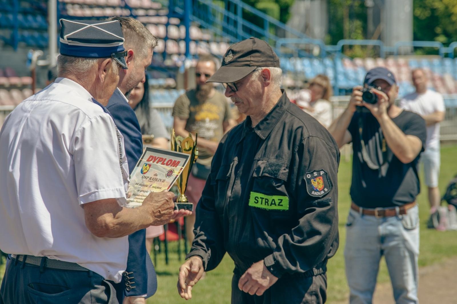 Zdjęcie w galerii na portalu naszwodzislaw.com: Miejsko-gminne zawody sportowo-pożarnicze za nami [FOTO] wiadomości z regionu
