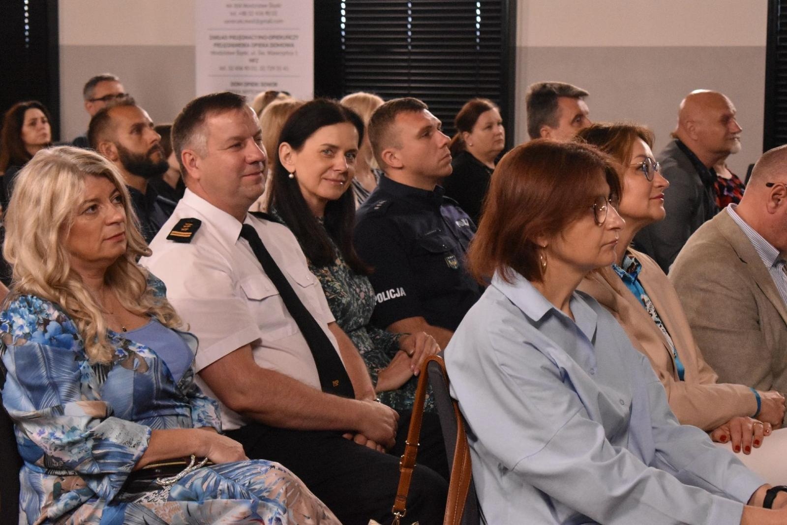 Zdjęcie w galerii na portalu naszwodzislaw.com: Trzecia edycja Zawodowych Debiutów podsumowana wiadomości z regionu