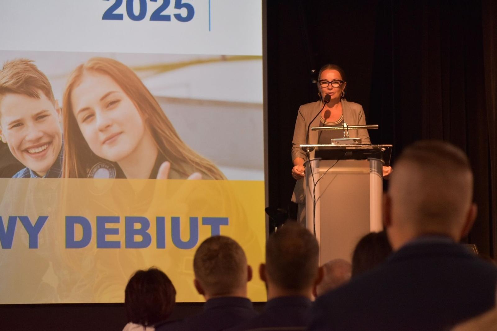 Zdjęcie w galerii na portalu naszwodzislaw.com: Trzecia edycja Zawodowych Debiutów podsumowana wiadomości z regionu