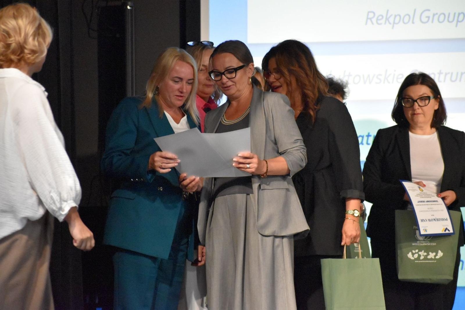 Zdjęcie w galerii na portalu naszwodzislaw.com: Trzecia edycja Zawodowych Debiutów podsumowana wiadomości z regionu